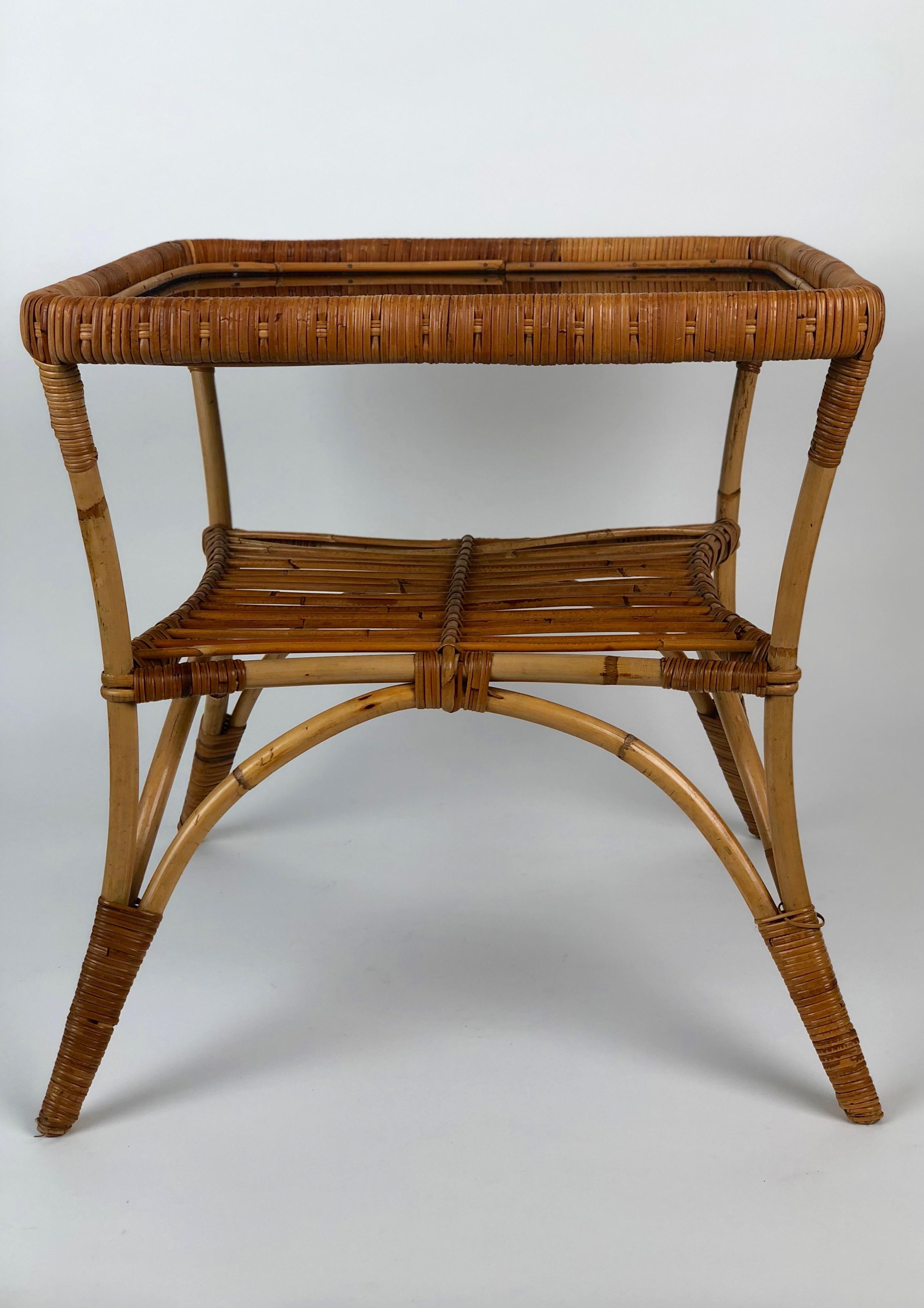Milieu du XXe siècle Table basse et deux chaises pour jardin en bambou:: style italien du milieu du siècle dernier en vente