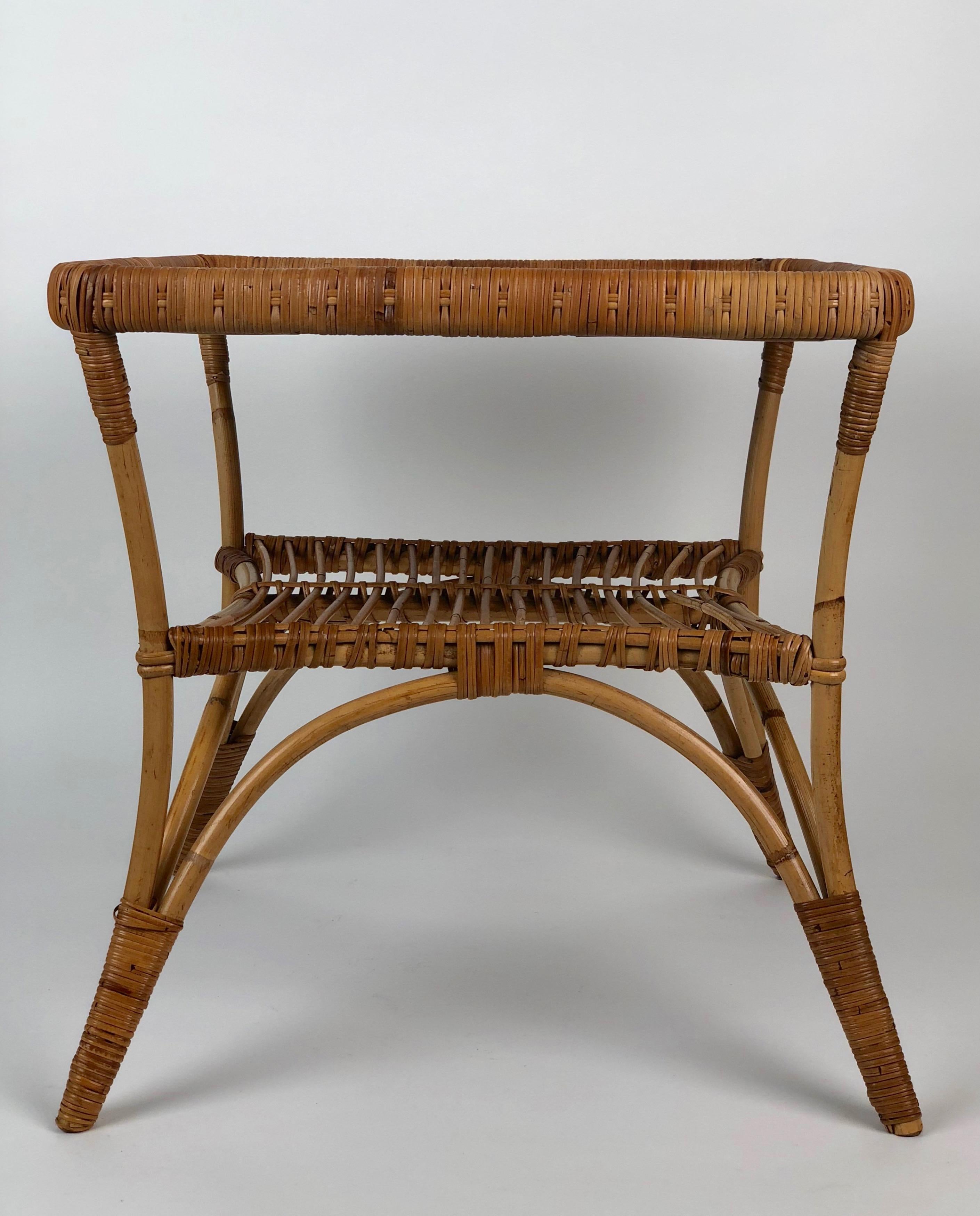 Osier Table basse et deux chaises pour jardin en bambou:: style italien du milieu du siècle dernier en vente