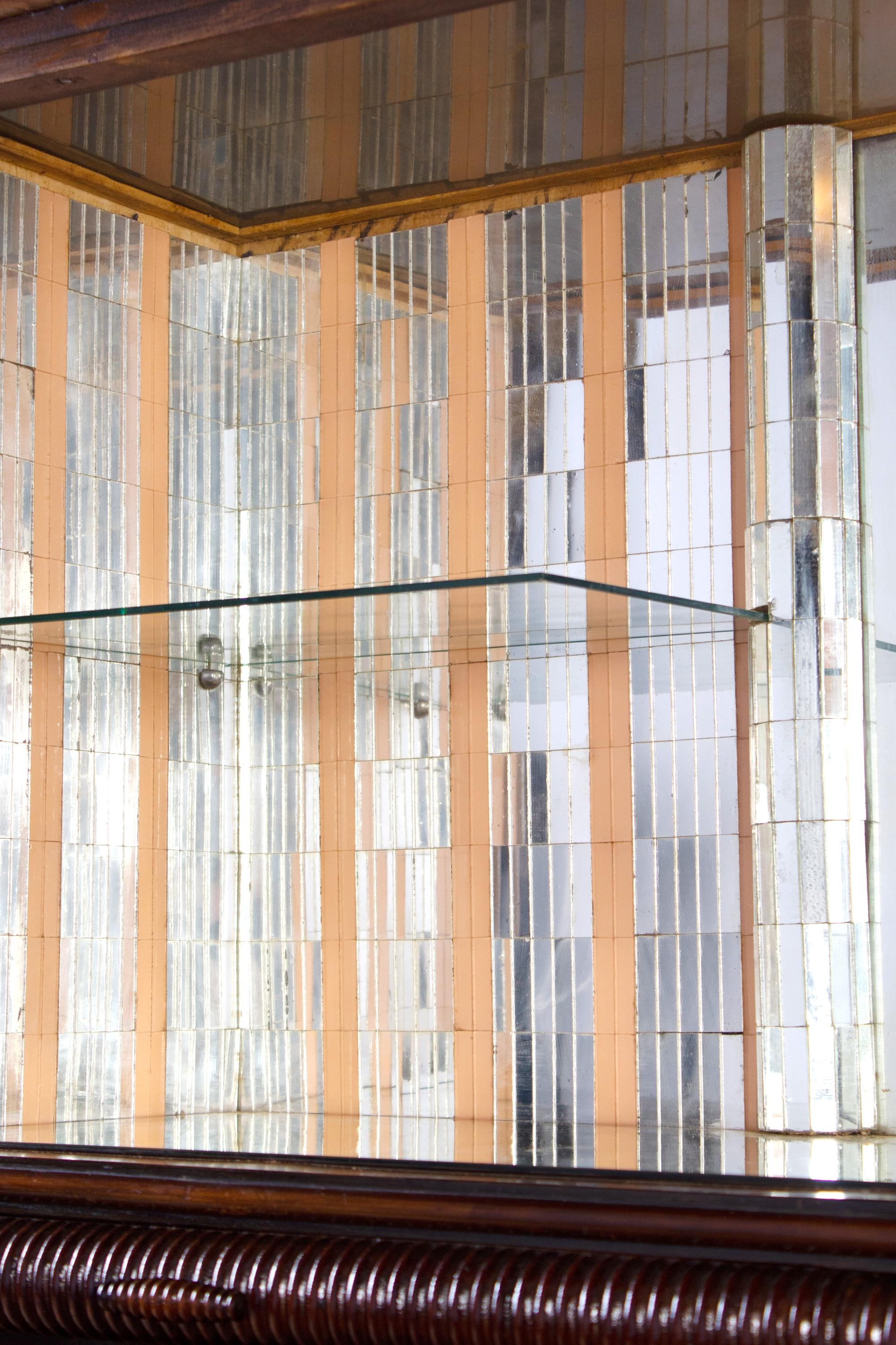 Mid-Century Italian Bar Cabinet 1950'  Osvaldo Borsani style For Sale 14