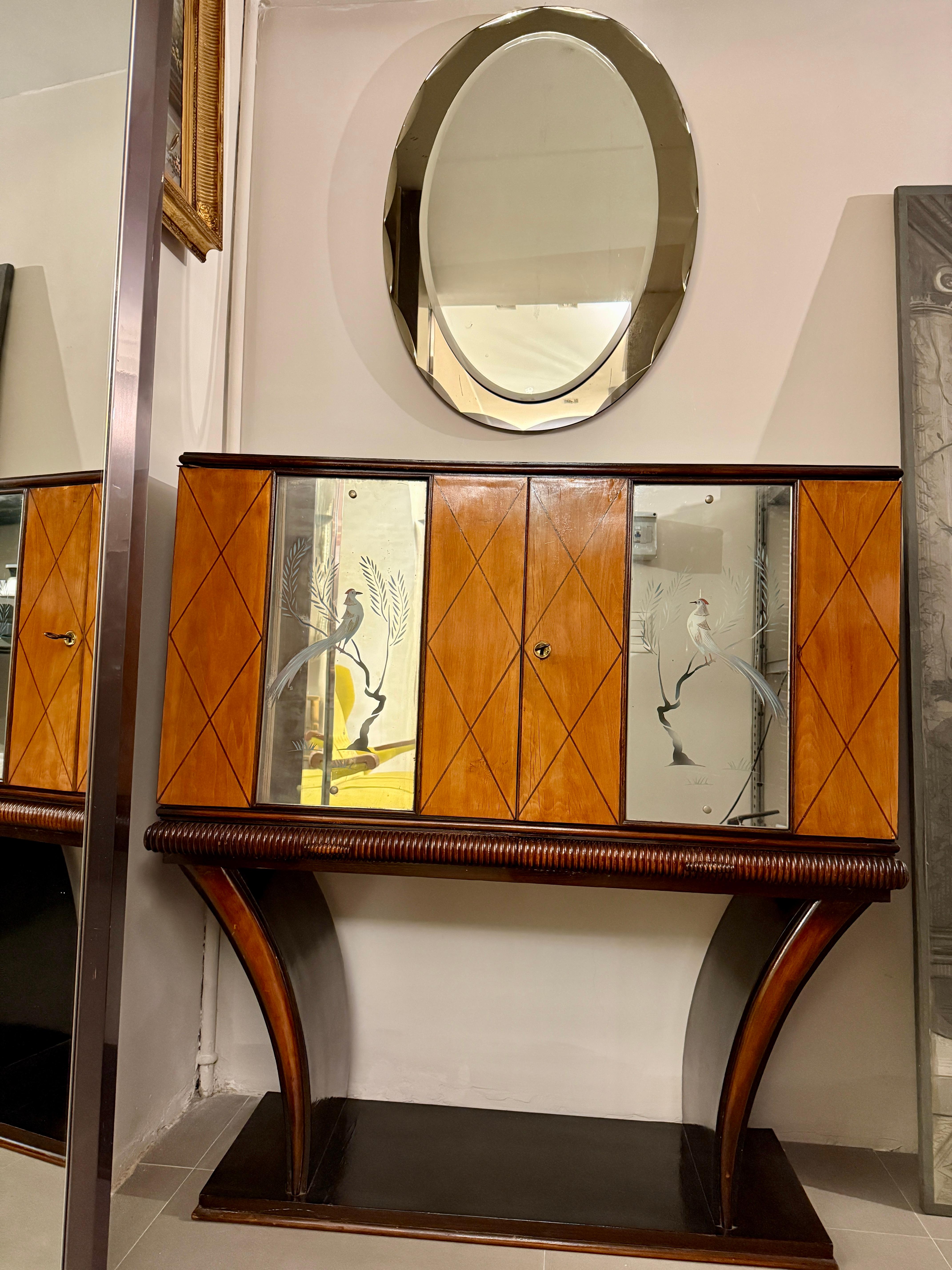 Mid-Century Italian Bar Cabinet 1950'  Osvaldo Borsani style In Good Condition For Sale In Rome, IT