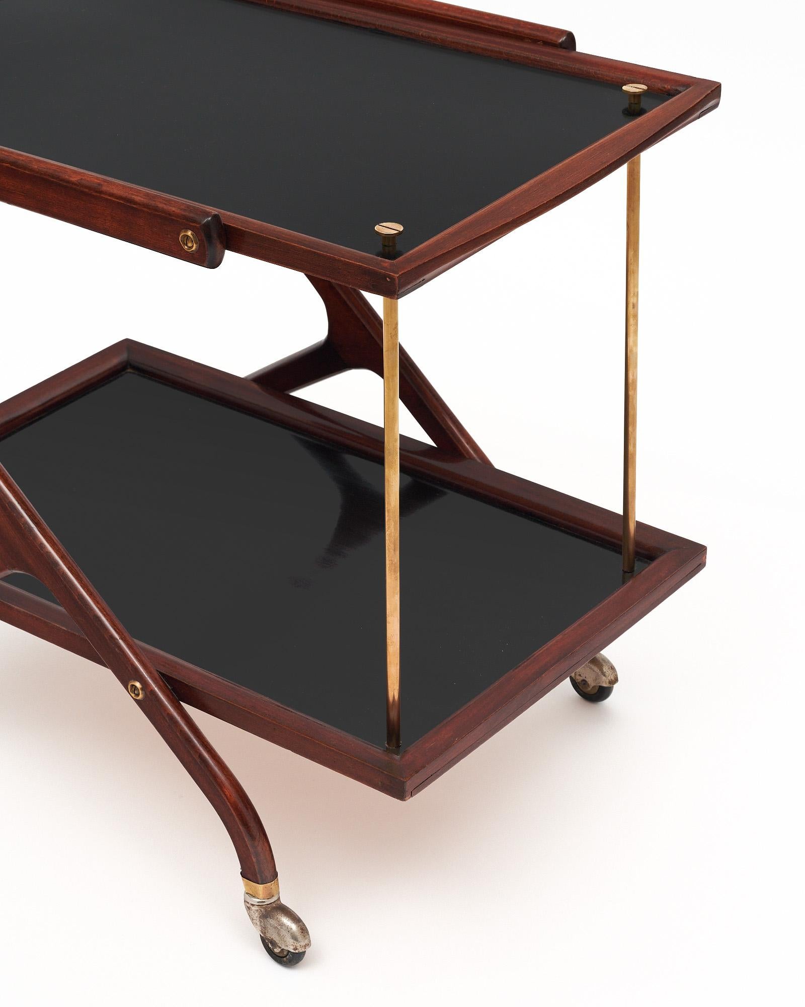 Mid-Century Modern Chariot de bar italien du milieu du siècle en vente