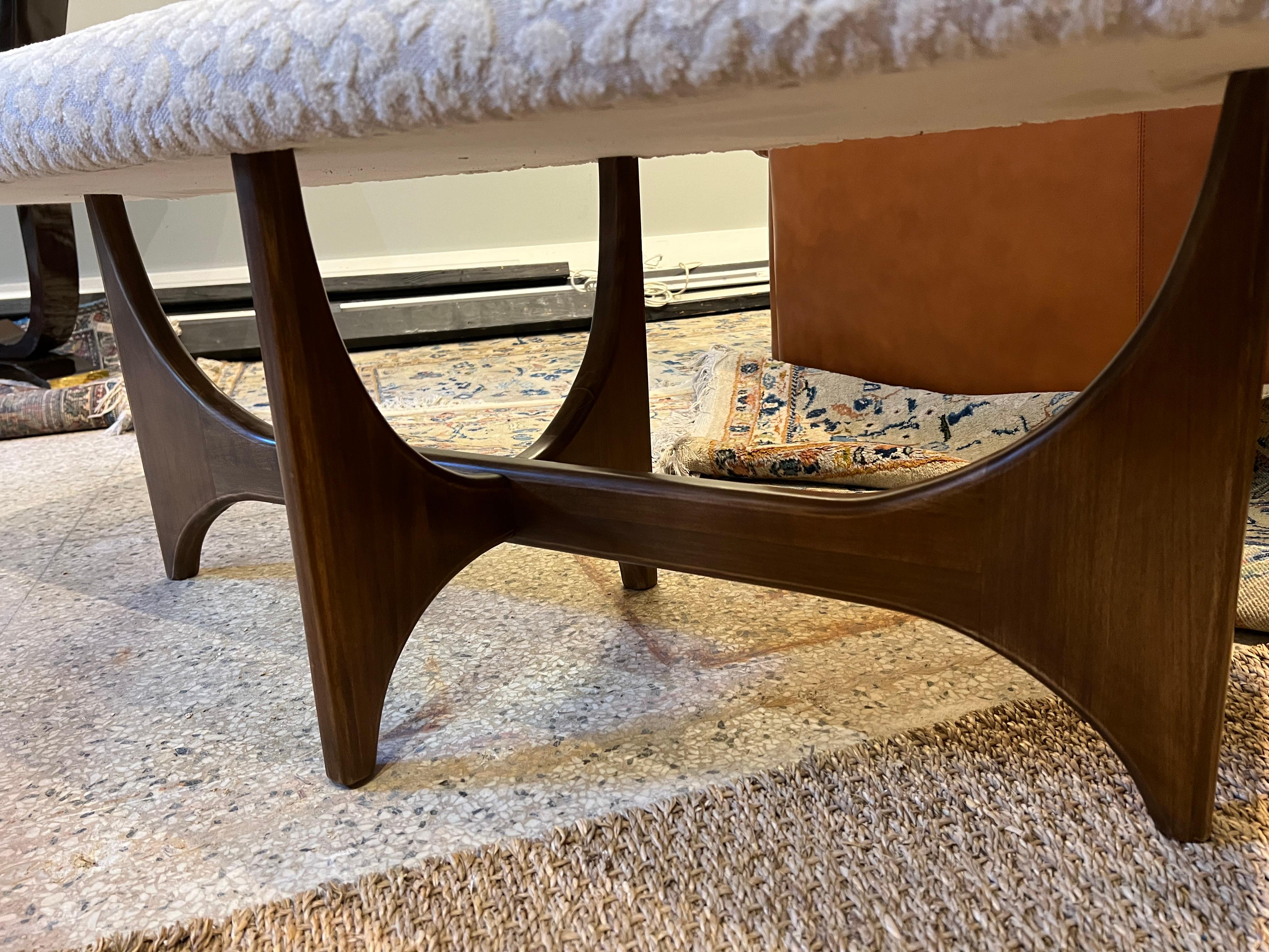 Mid- century Italian Bench in Beech wood  For Sale 1