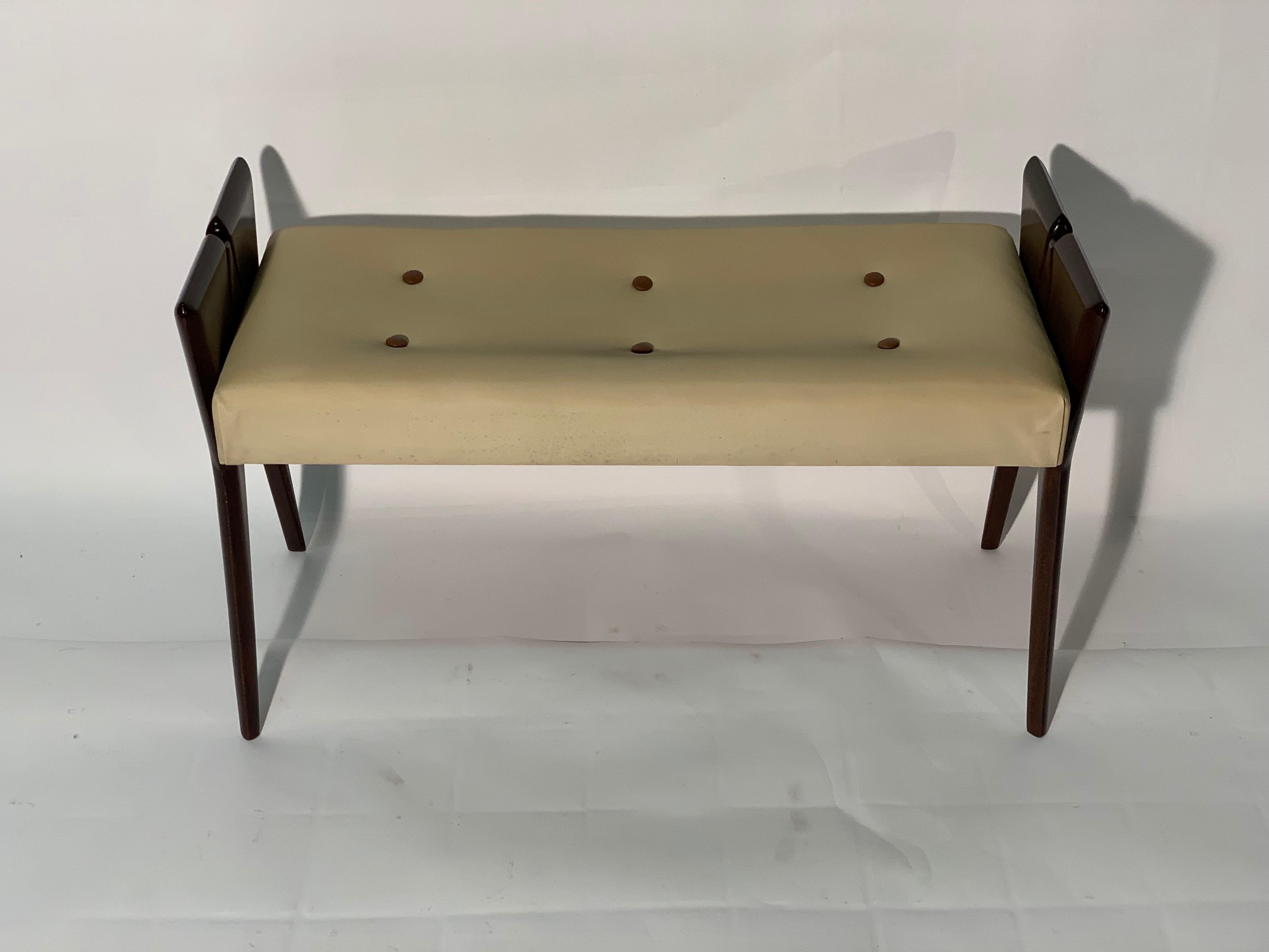 Mid Century Italian Bench Slender Legs and Original Cover In Good Condition In Firenze, Toscana