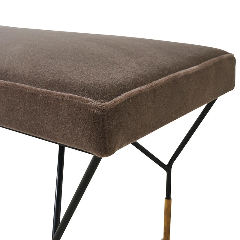 Mid-Century Italian Bench Upholstered in Schumacher Fabric In Good Condition In New York, NY