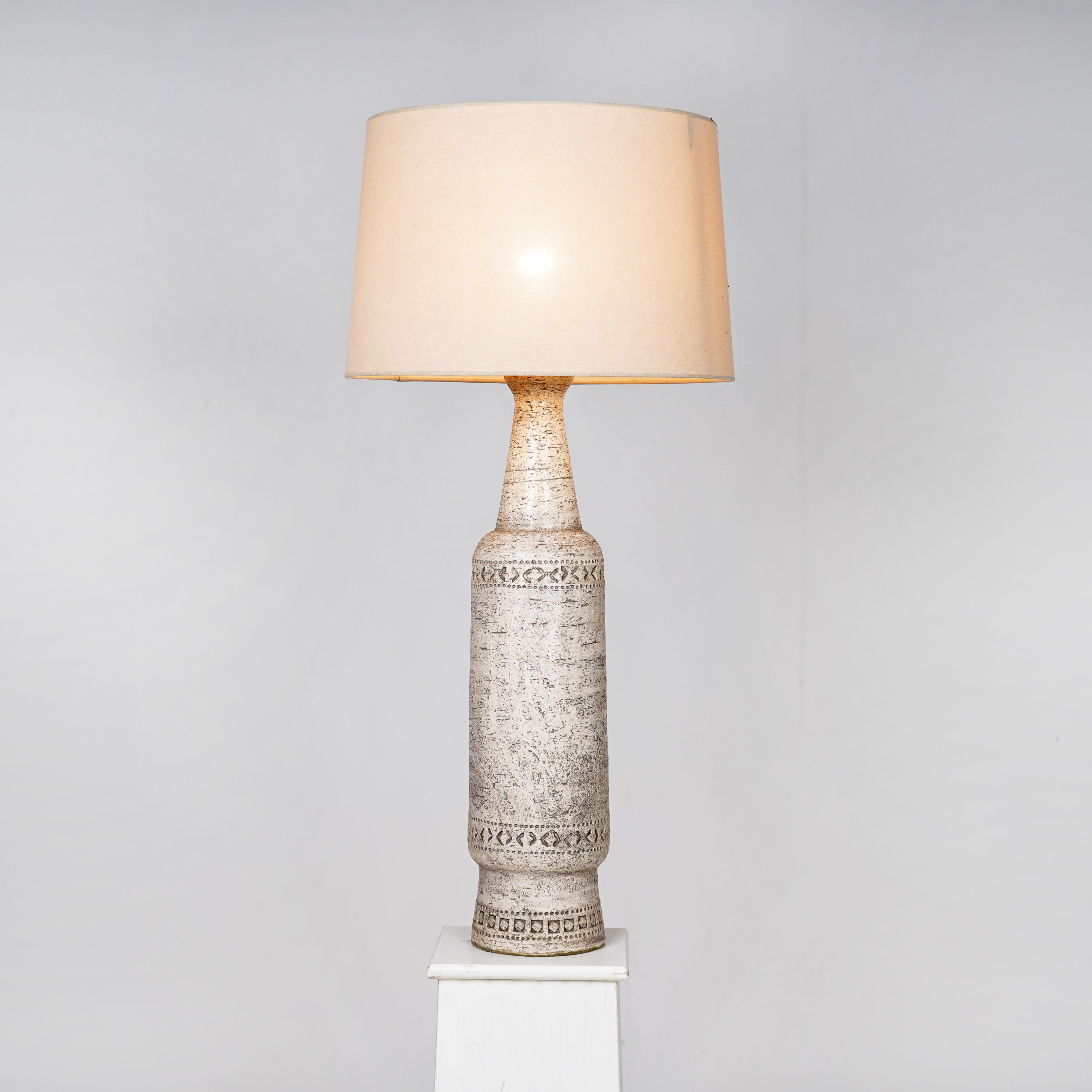 Mid-Century Modern Mid Century Italian Bitossi Pottery Lamp For Sale