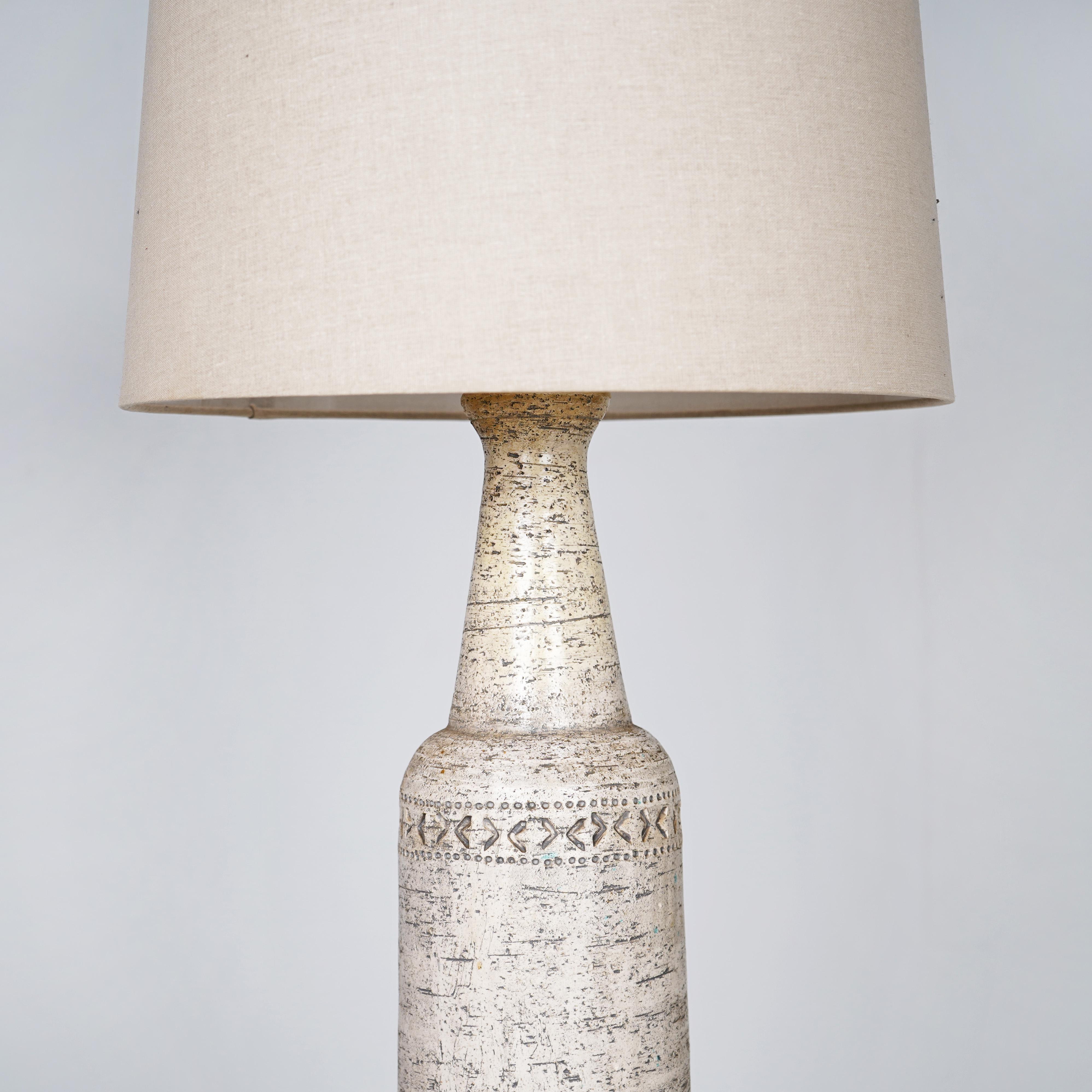 Mid Century Italian Bitossi Pottery Lamp In Good Condition For Sale In Dorchester, GB