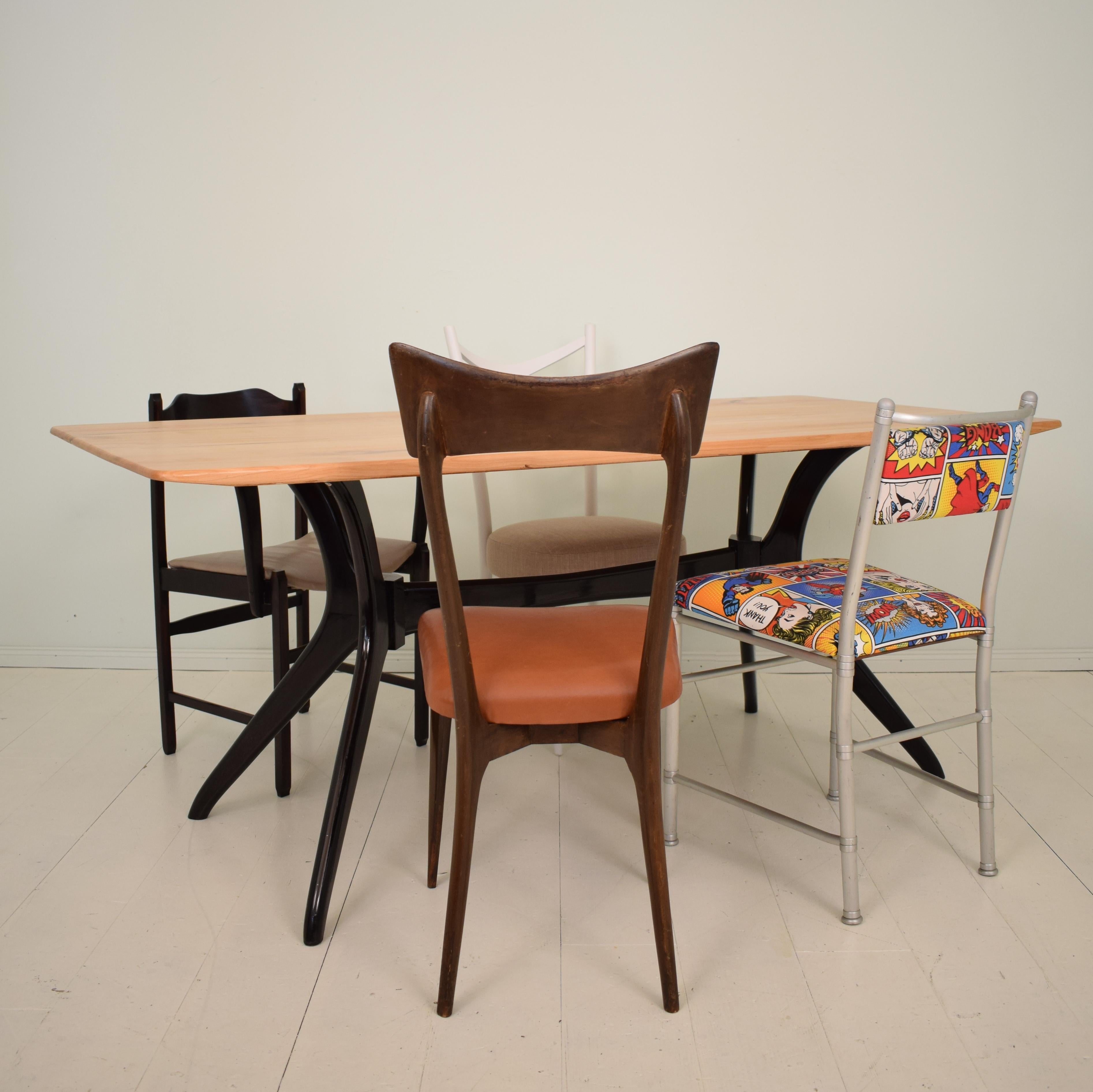 Midcentury Italian Black and Cherrywood Dining Table Style of Ico Parisi For Sale 6