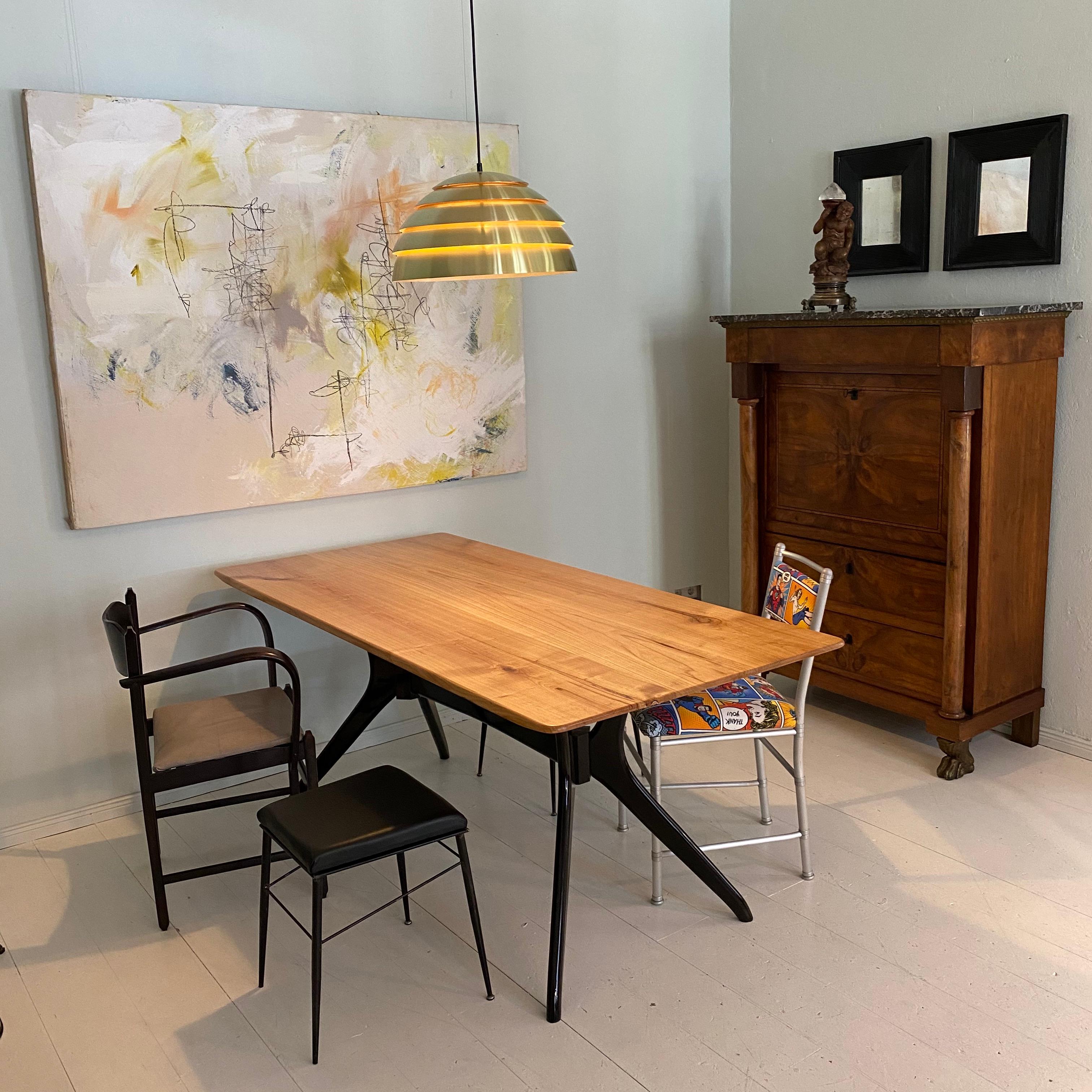 Midcentury Italian Black and Cherrywood Dining Table Style of Ico Parisi For Sale 8