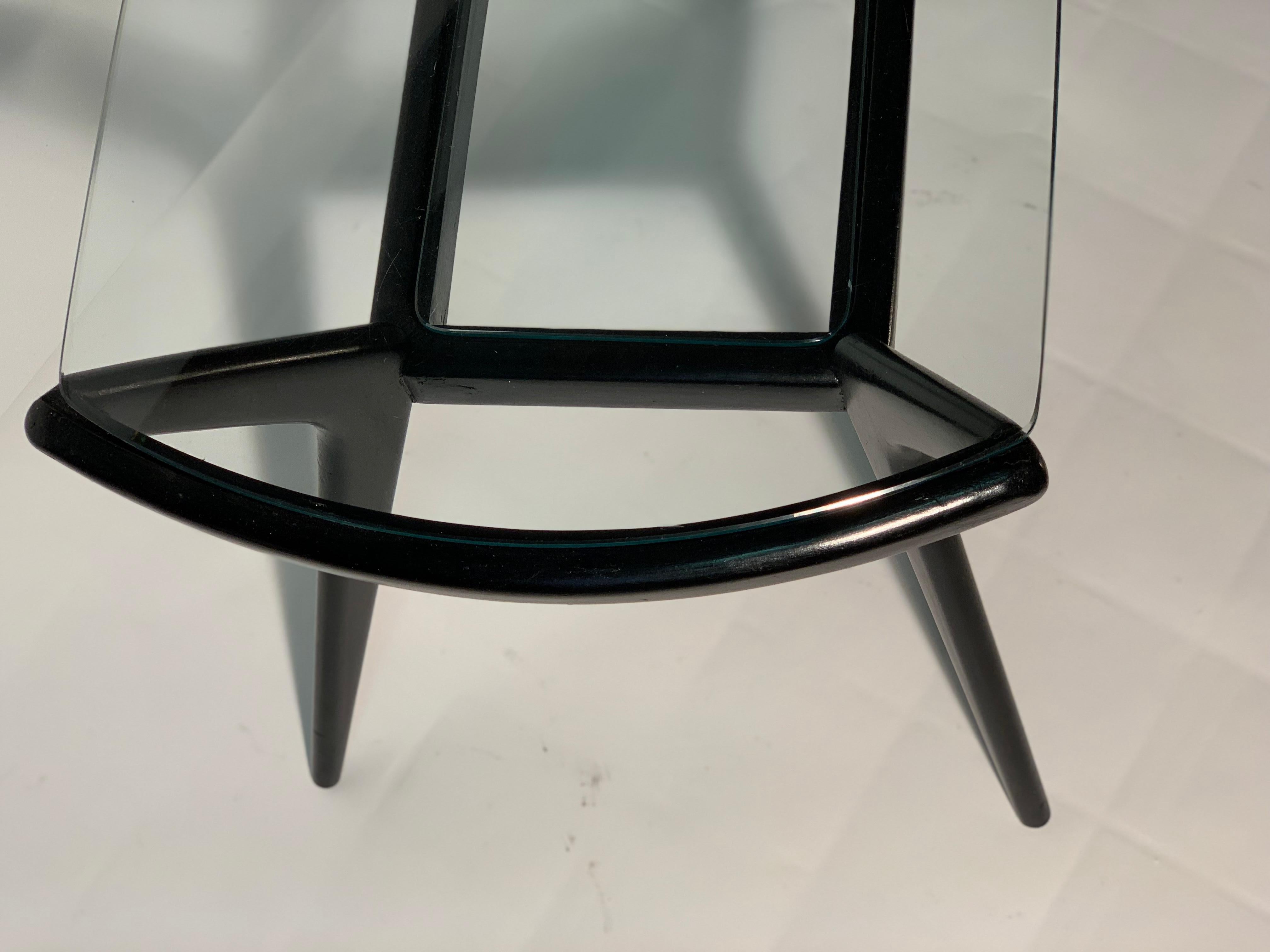 Midcentury Italian Black Lacquered Wood Side or Sofa Table with Beveled Glasses For Sale 2