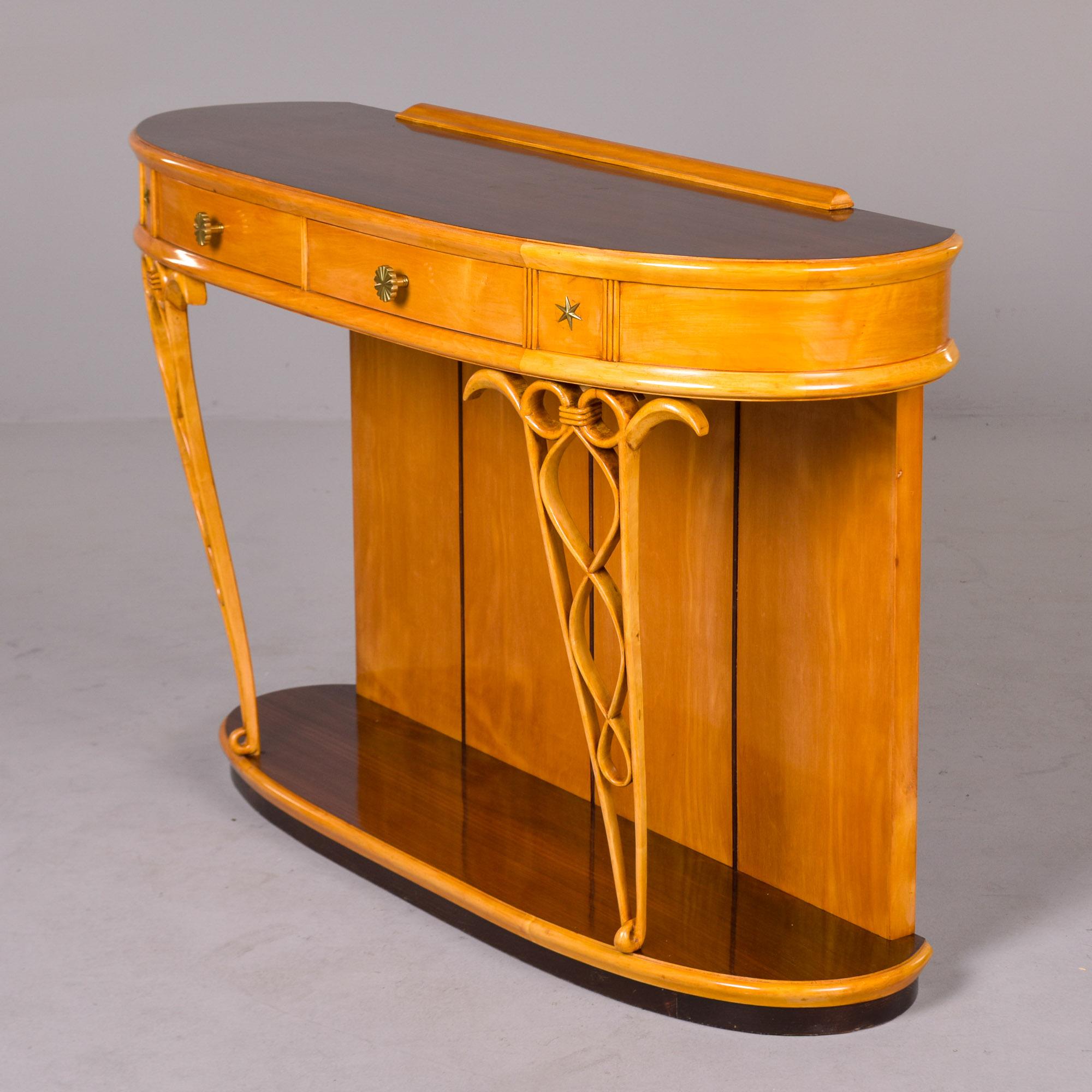 Console italienne du milieu du siècle dernier en bois blond et rose avec détails sculptés en vente 4