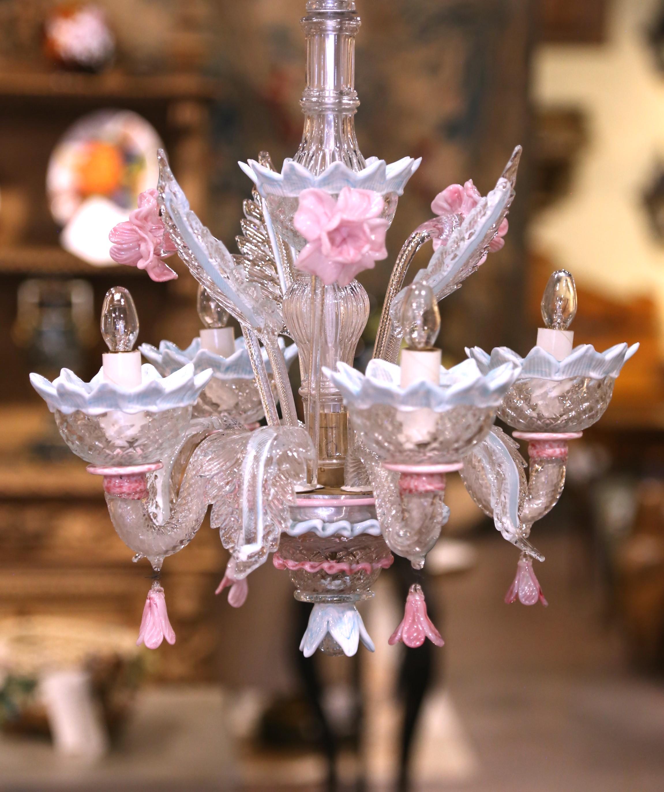 Hand-Crafted Mid-Century Italian Blown Glass Murano Four-Light Chandelier with Floral Motifs For Sale