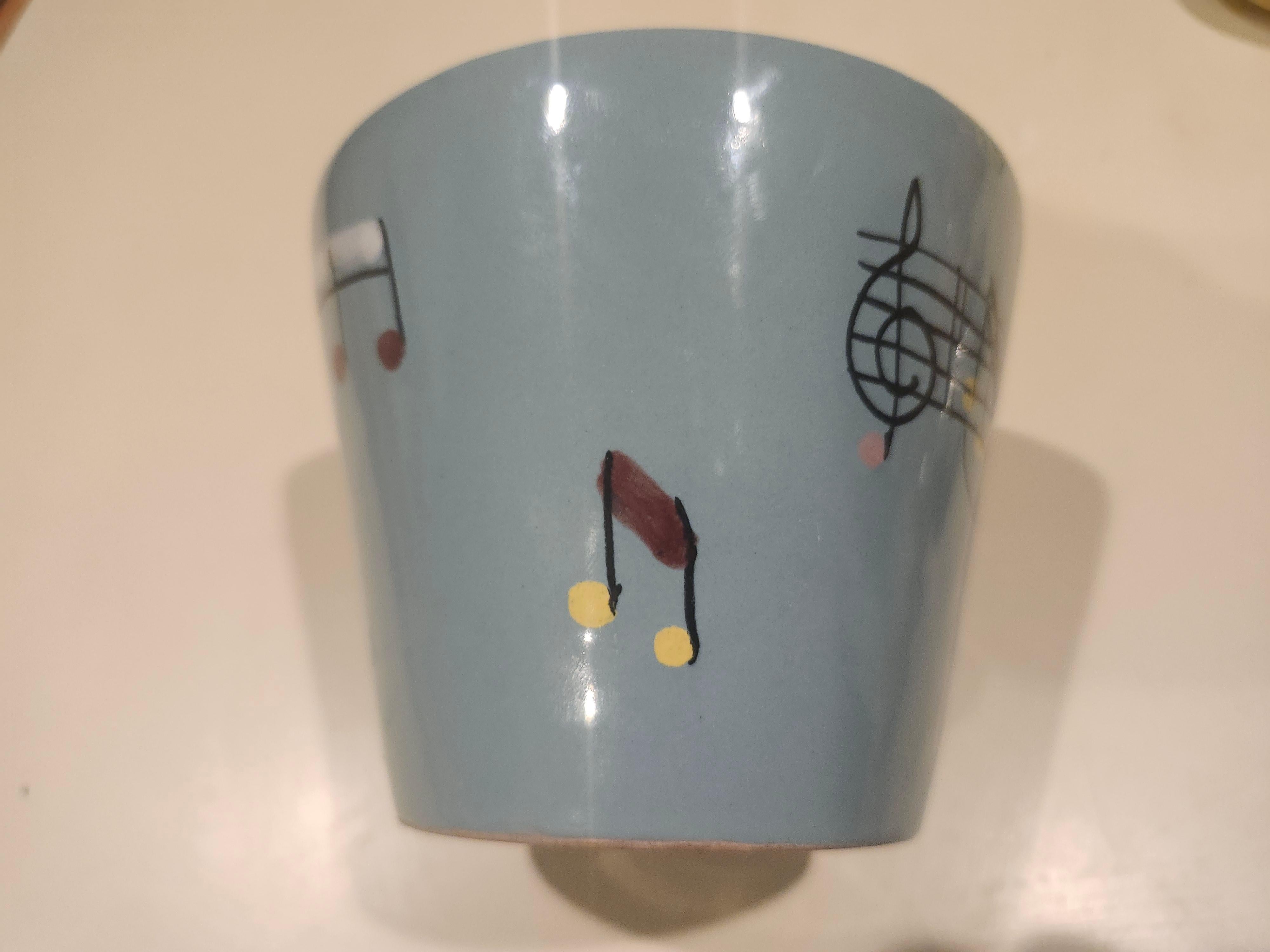 Mid Century Italian Blue Bowl w Gitarre & Musiknoten von Fratelli Fanciullacci im Zustand „Gut“ im Angebot in Port Jervis, NY