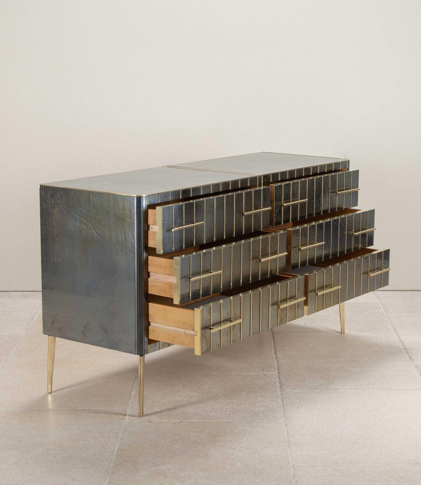 Mid-Century Modern Mid-Century Italian Blue Iridescent Veneered Chest of Drawers For Sale