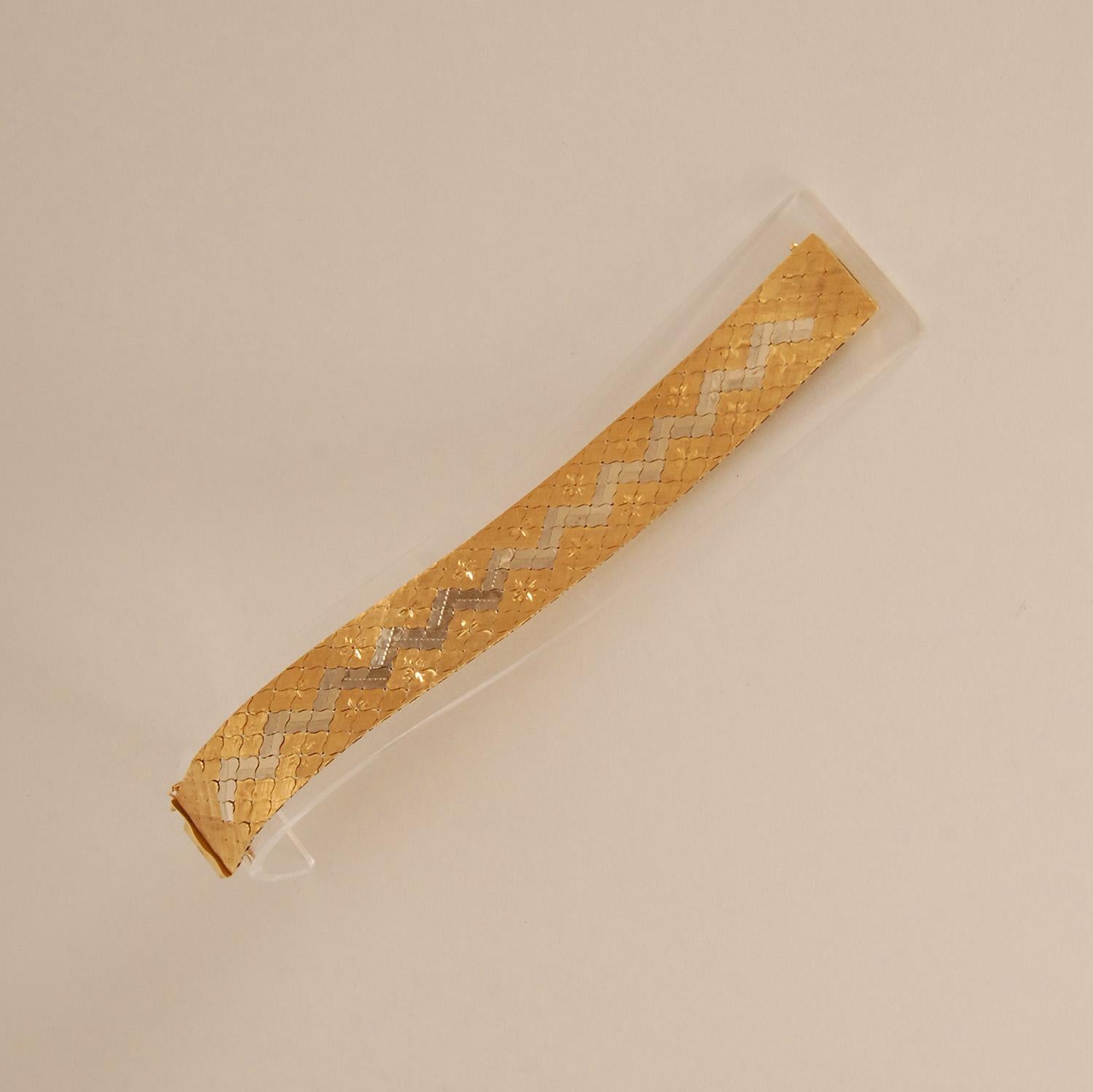 Mid-Century Modern Mid Century Gold Bracelet 18K 2 tone Italian Mesh Bracelet 1960s Gold Honeycomb For Sale