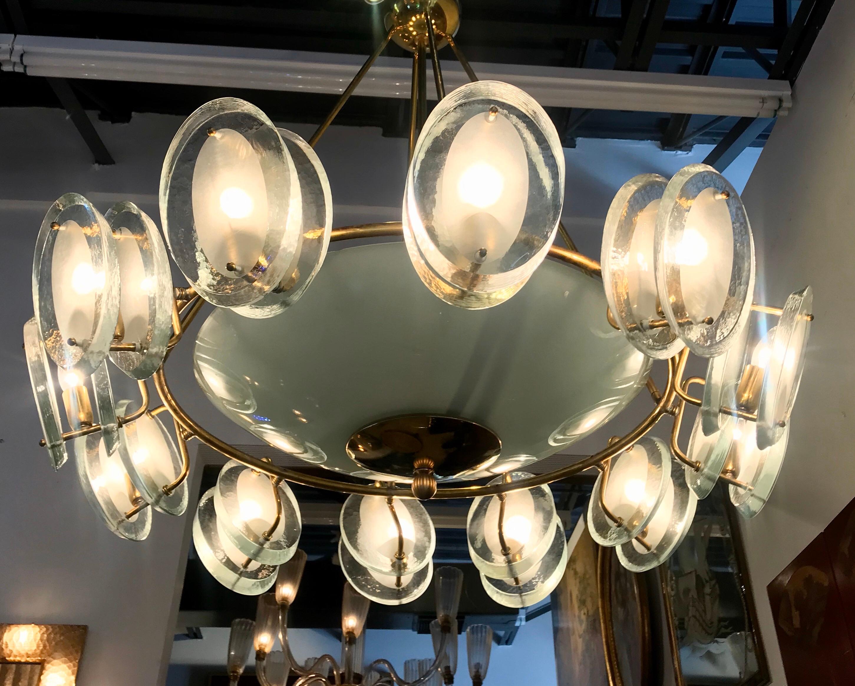 Mid-Century Italian Brass and Glass Chandelier 4