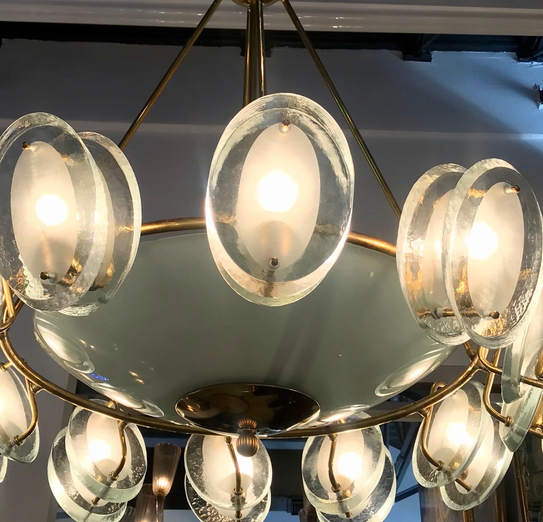 Mid-Century Italian Brass and Glass Chandelier For Sale 9