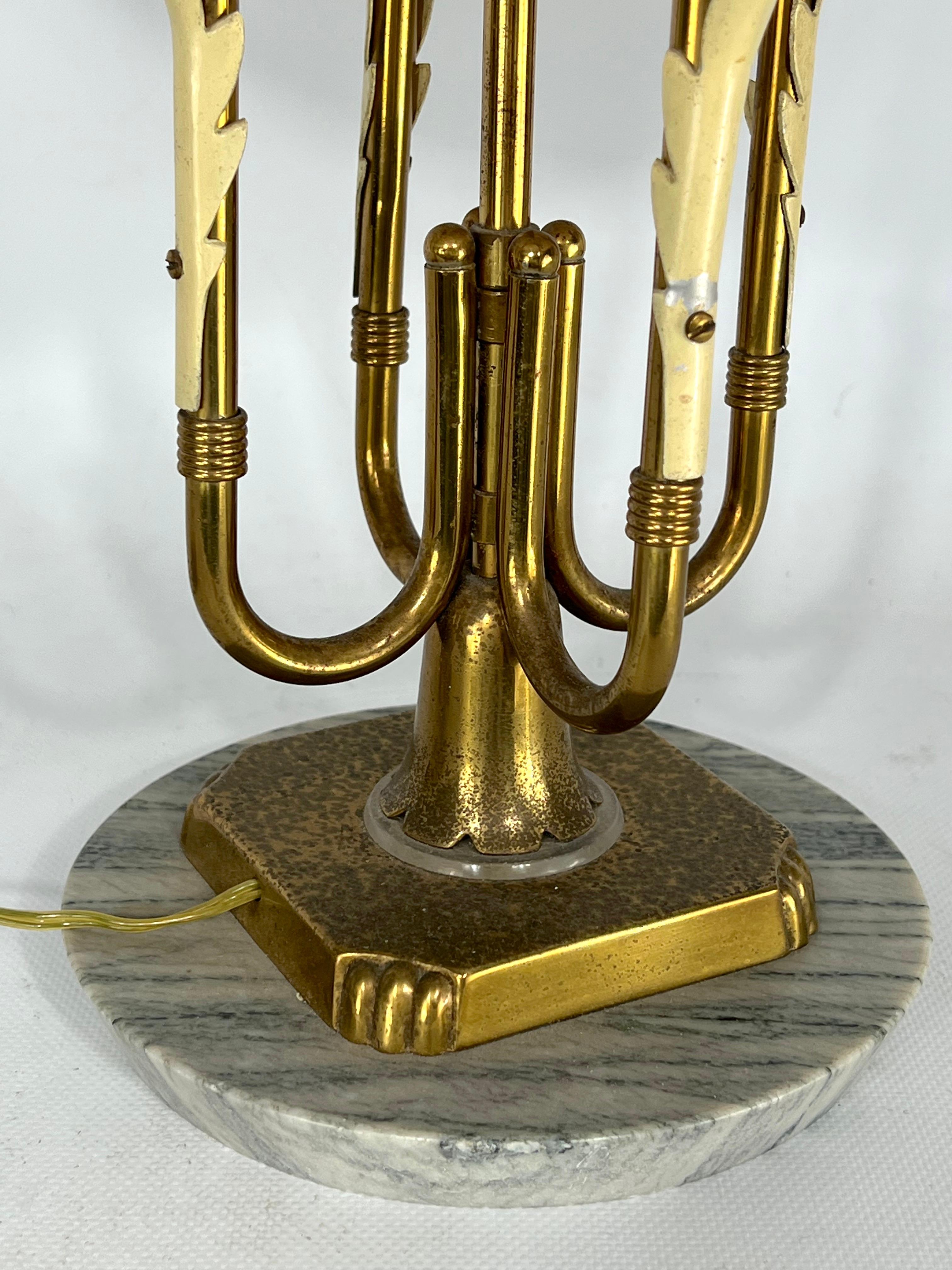 Mid-century Italian brass and marble table lamp from 50s For Sale 1