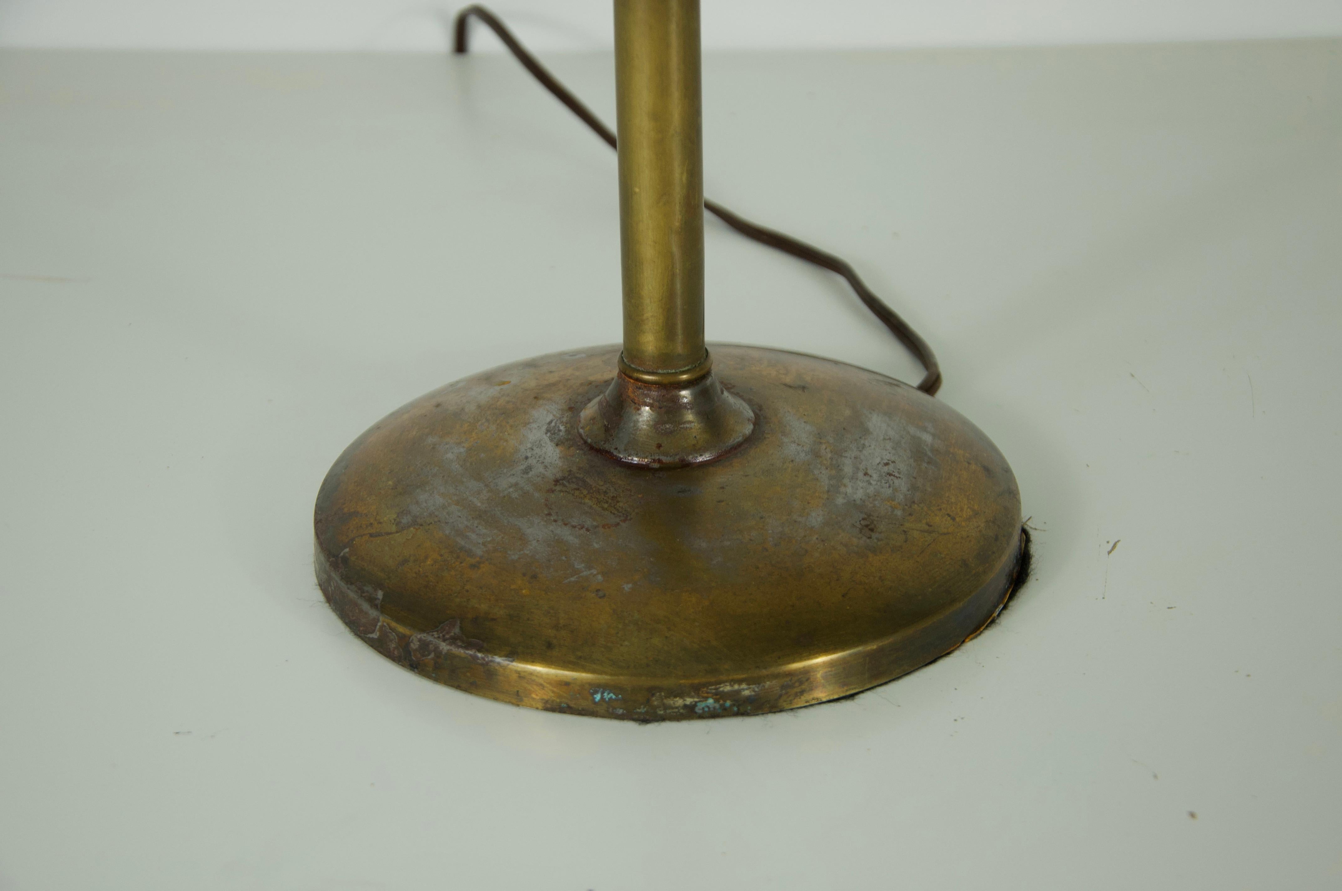 Mid-Century Italian Brass and Metal Table Lamp, 1960s For Sale 5