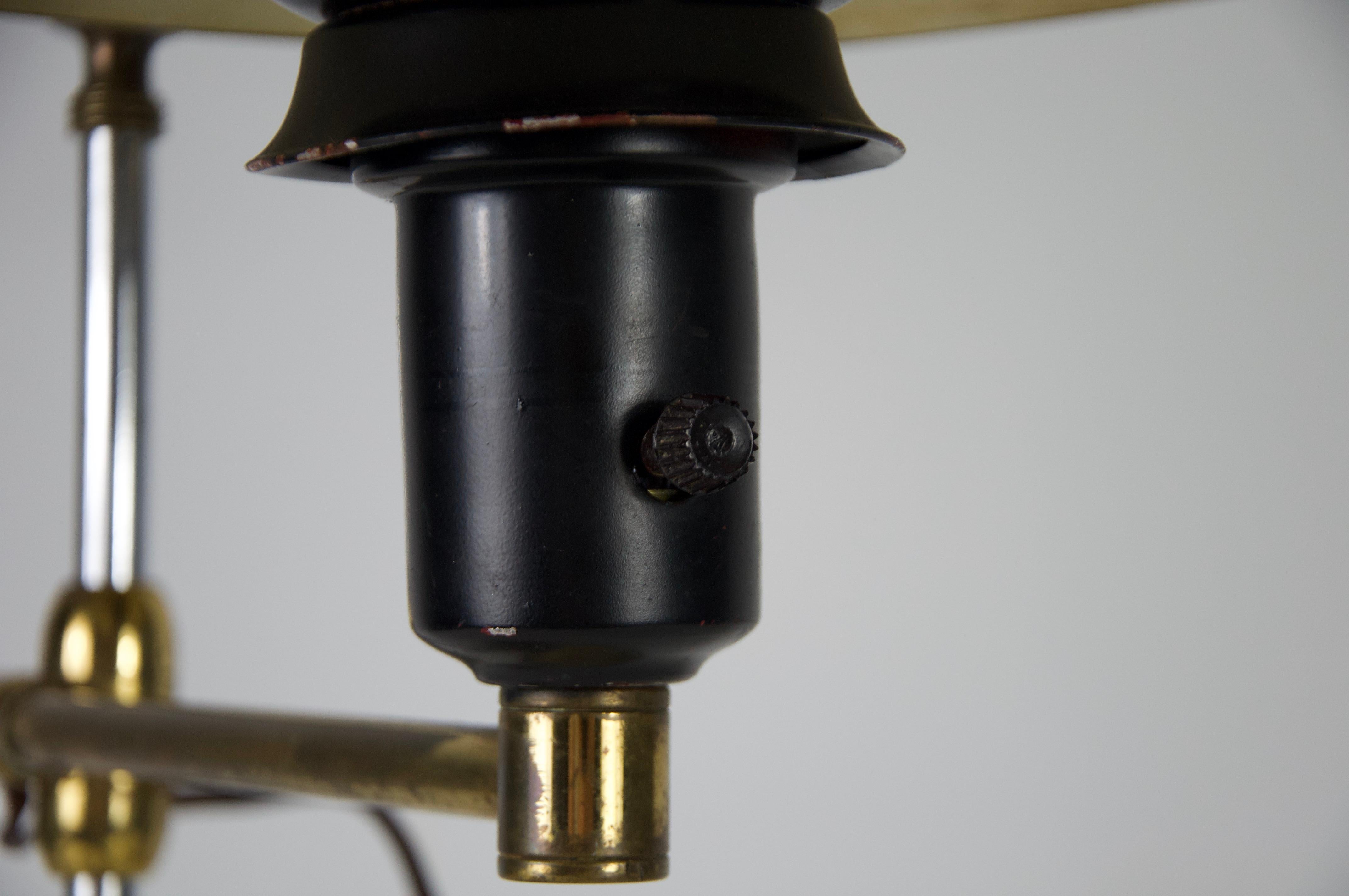 Mid-Century Italian Brass and Metal Table Lamp, 1960s For Sale 12