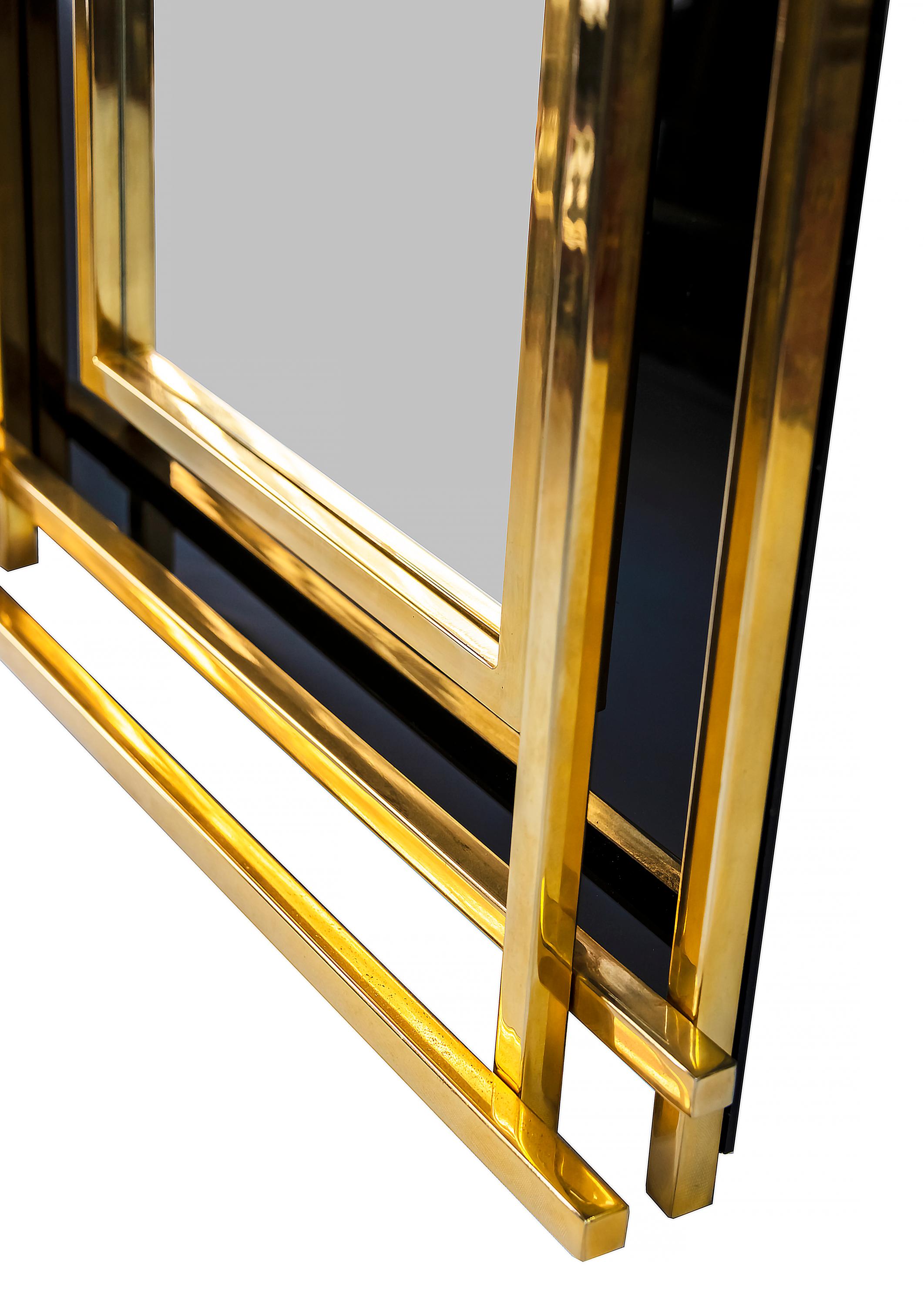 Midcentury Italian Brass and Plexiglass Wall Mirror from 1970s For Sale 3