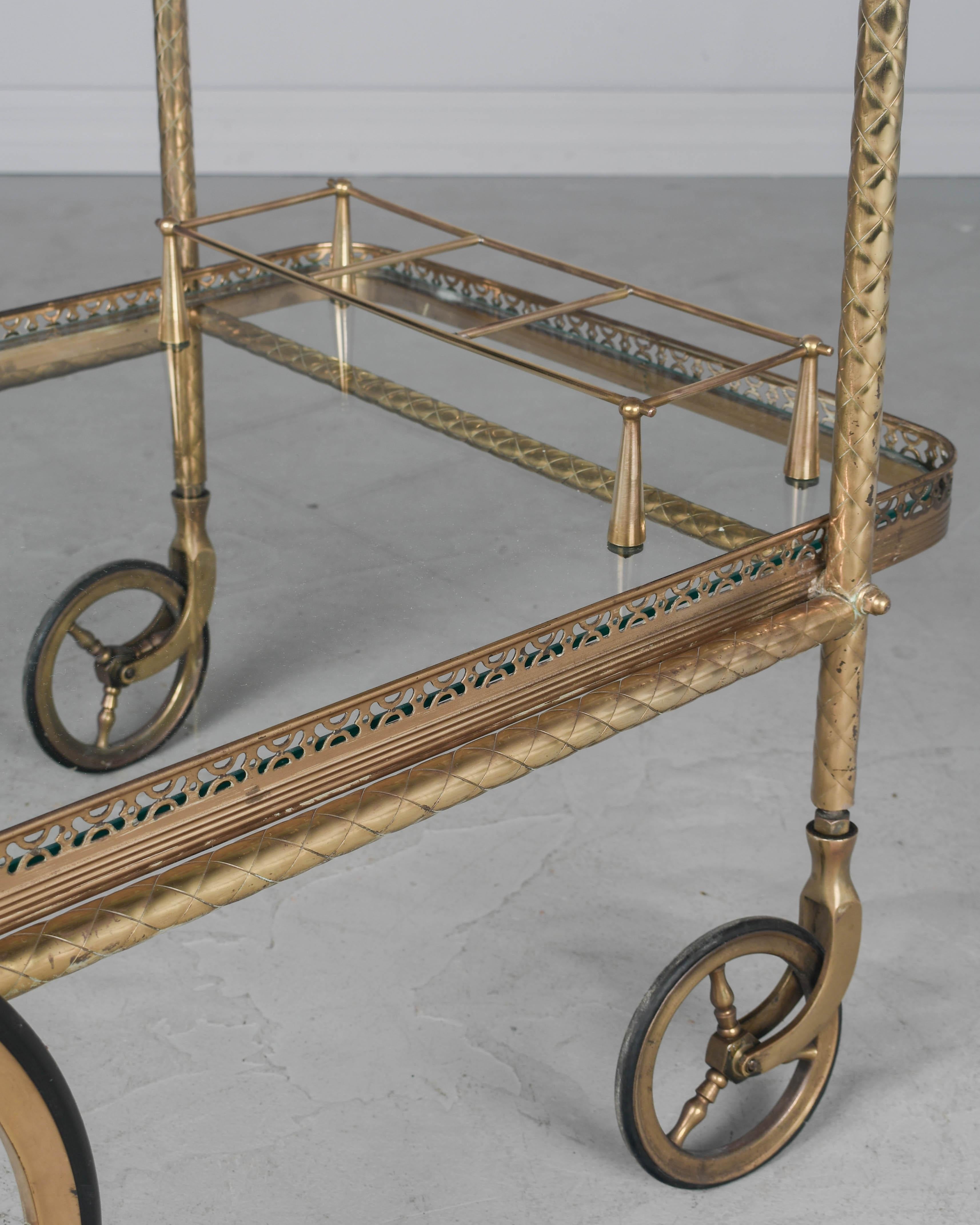 Carrito de bar de latón italiano de mediados de siglo en venta 6