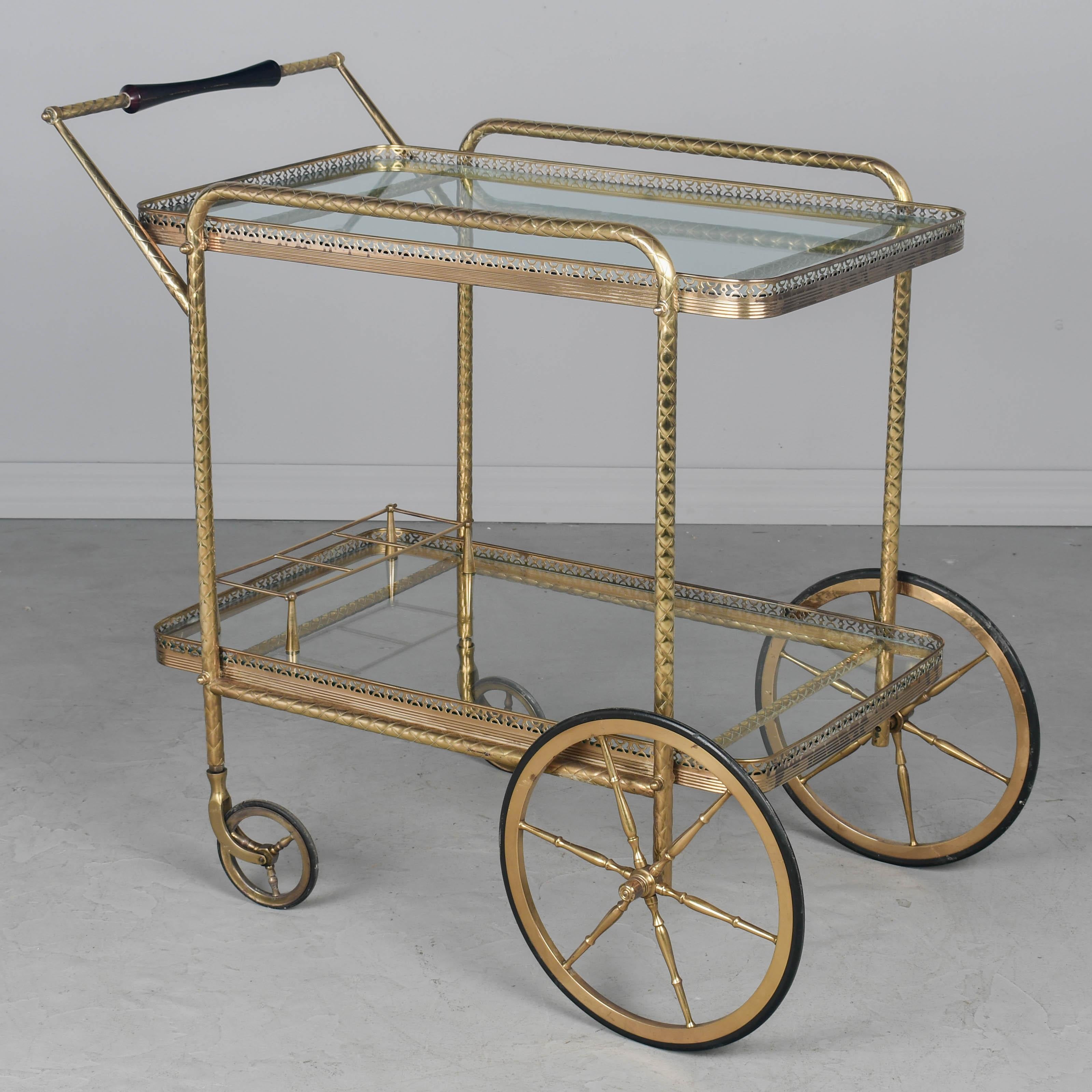 Carrito de bar de latón italiano de mediados de siglo siglo XX en venta
