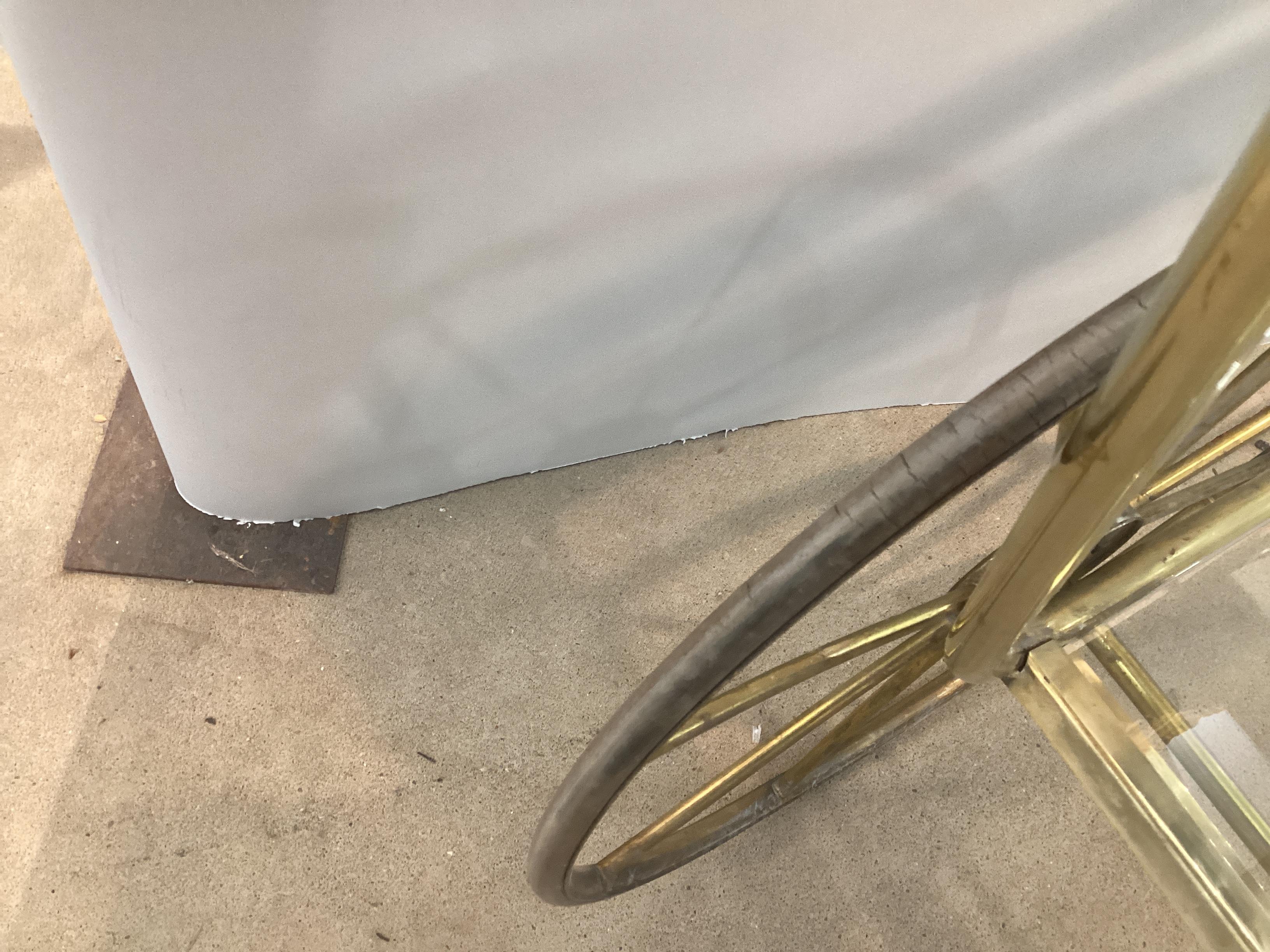 Chariot de bar en laiton italien du milieu du siècle en vente 1