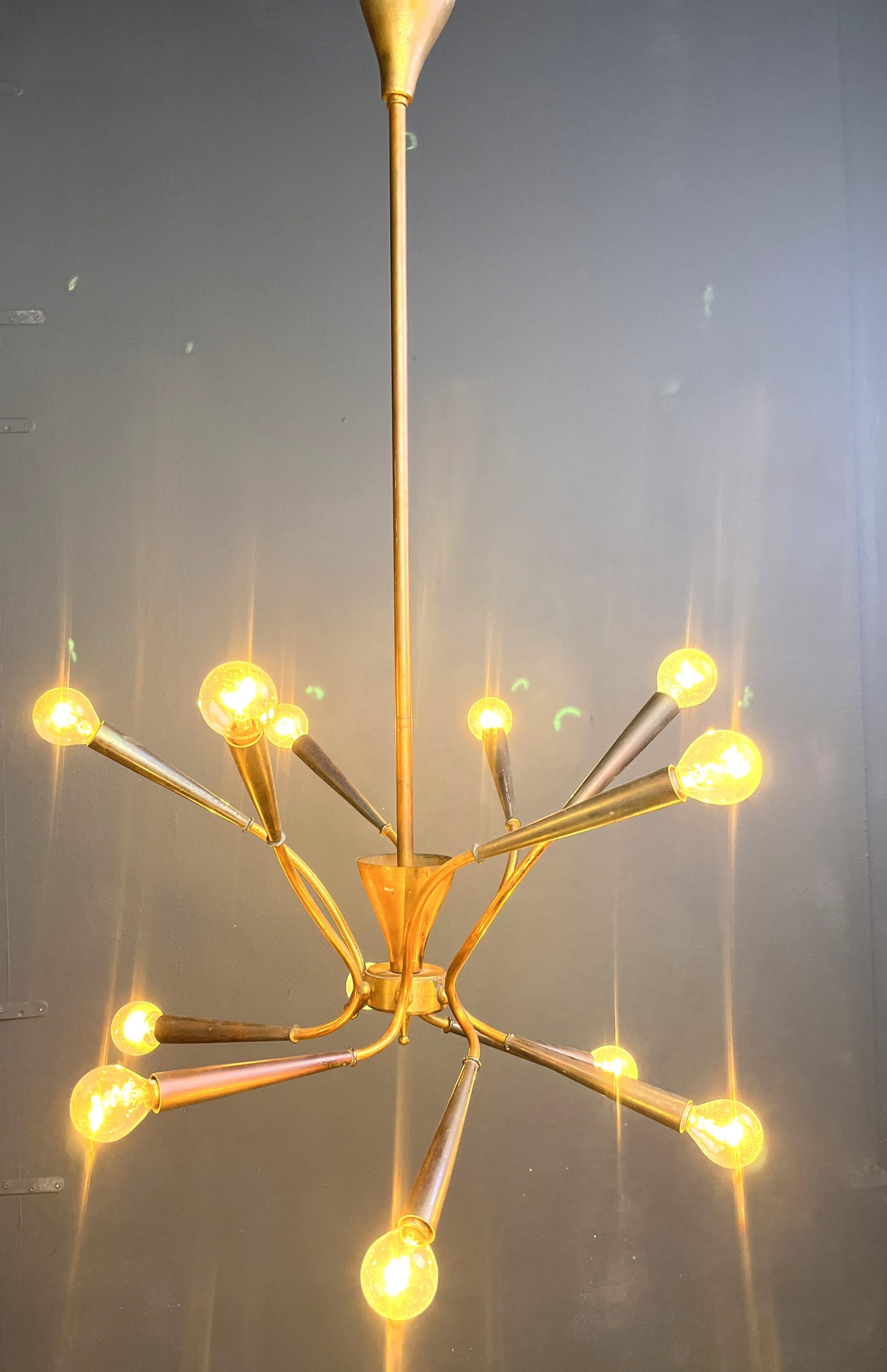 Mid century Italian brass chandelier, 1960s en vente 5