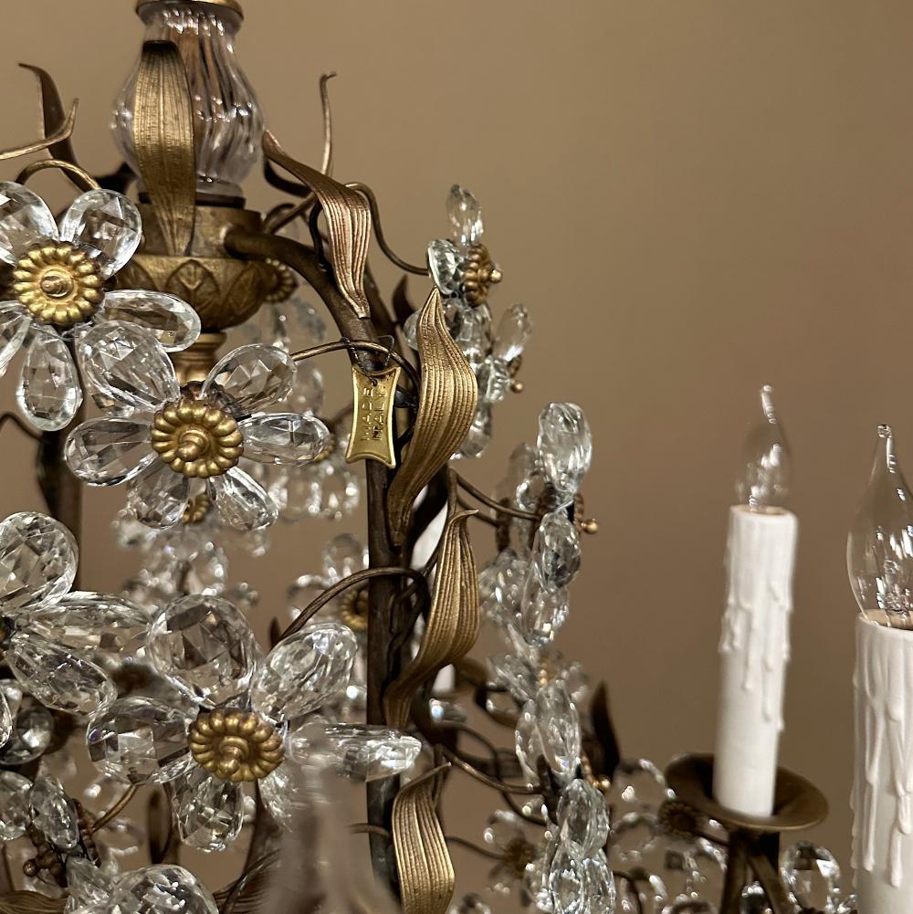 Lustre à fleurs en laiton et cristal d'Italie du milieu du siècle en vente 8