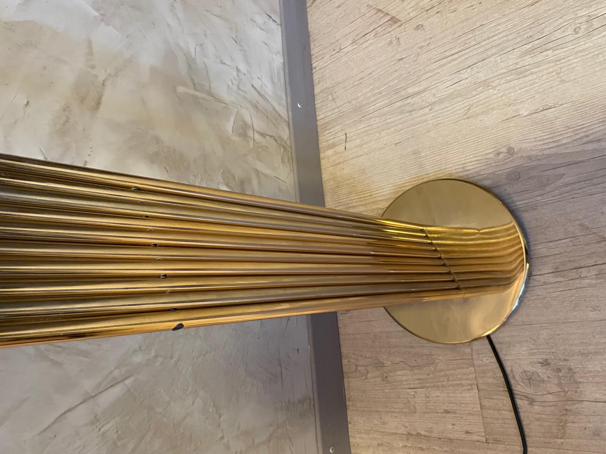Mid-Century Italian Brass Floor Lamp in the Style of Goffredo Reggiani For Sale 1