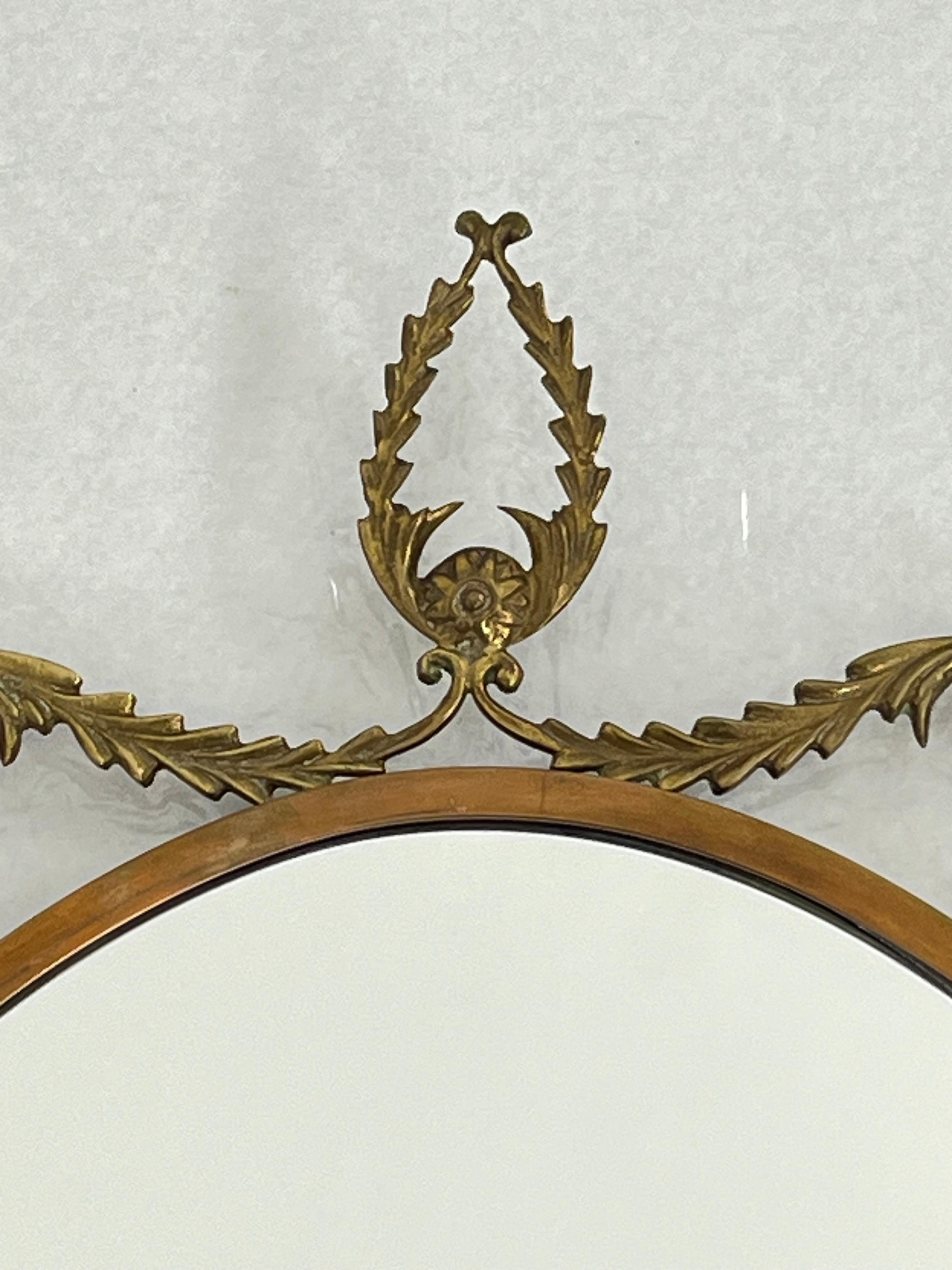 Specchio in ottone italiano di metà secolo, anni '50 in vendita 1