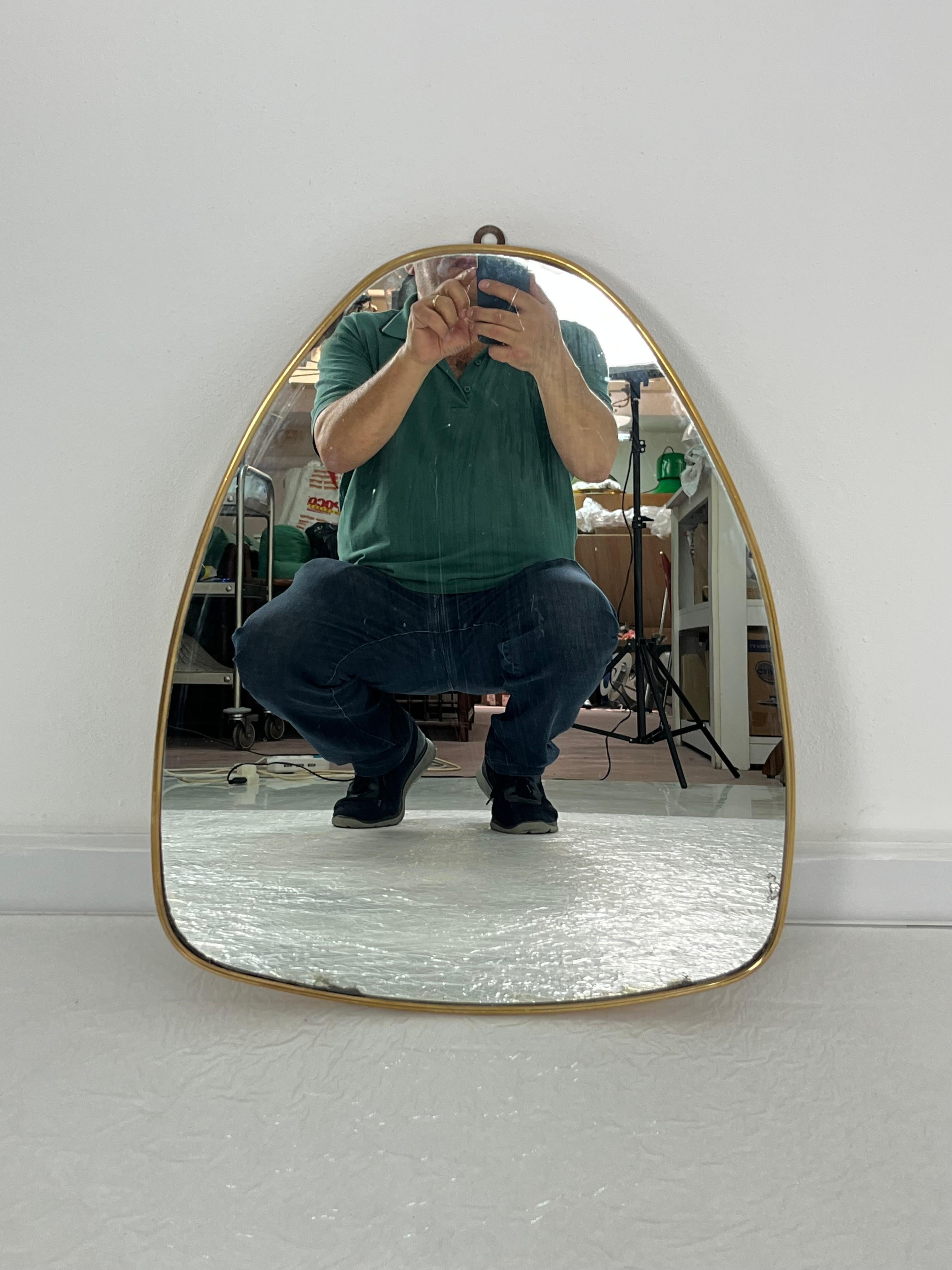 Mid-century Italian brass wall mirror, 1950s
Intact and in good condition.
Minor signs of aging.