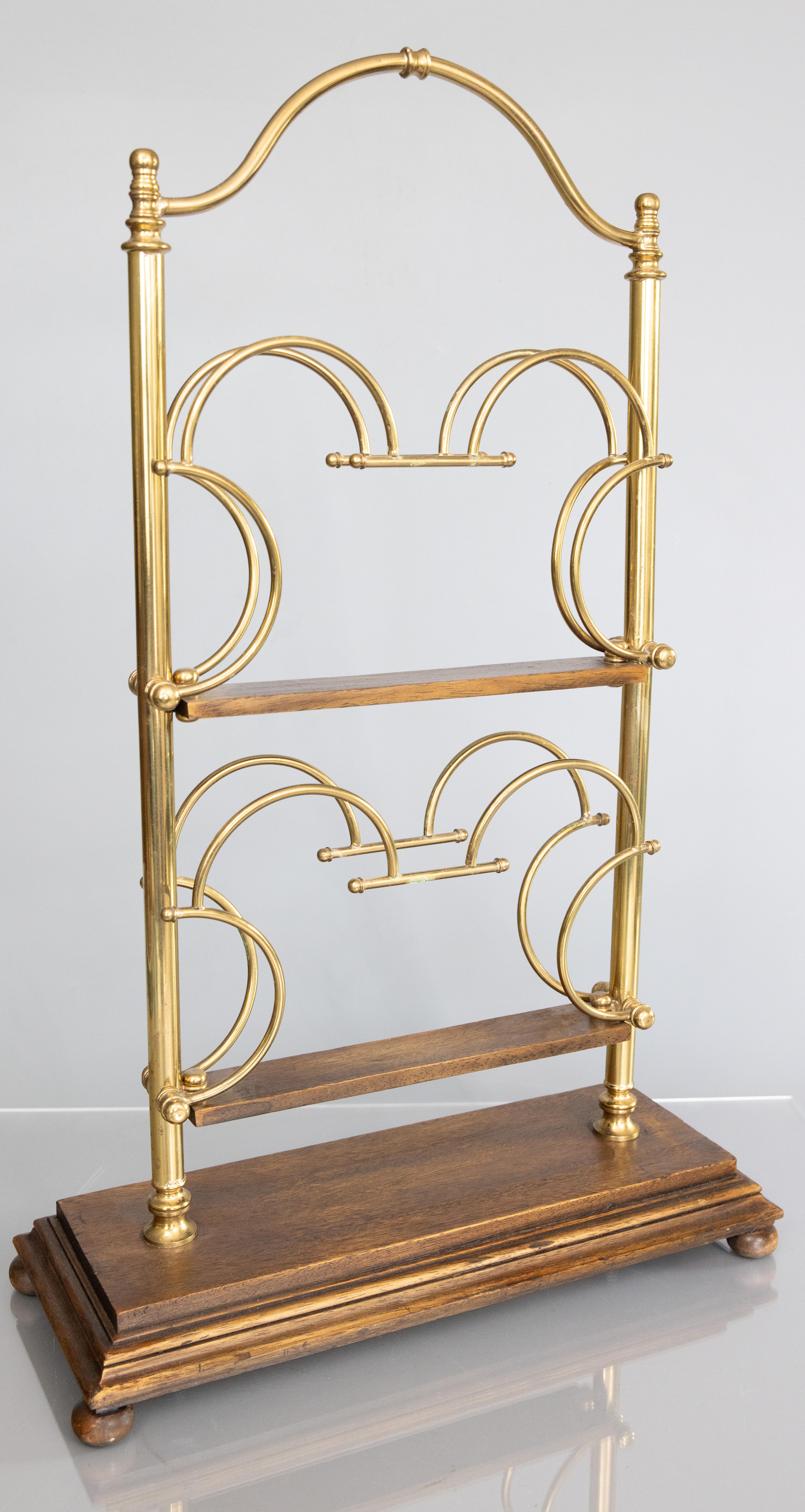 Mid-Century Italian Brass & Walnut Magazine Rack For Sale 5