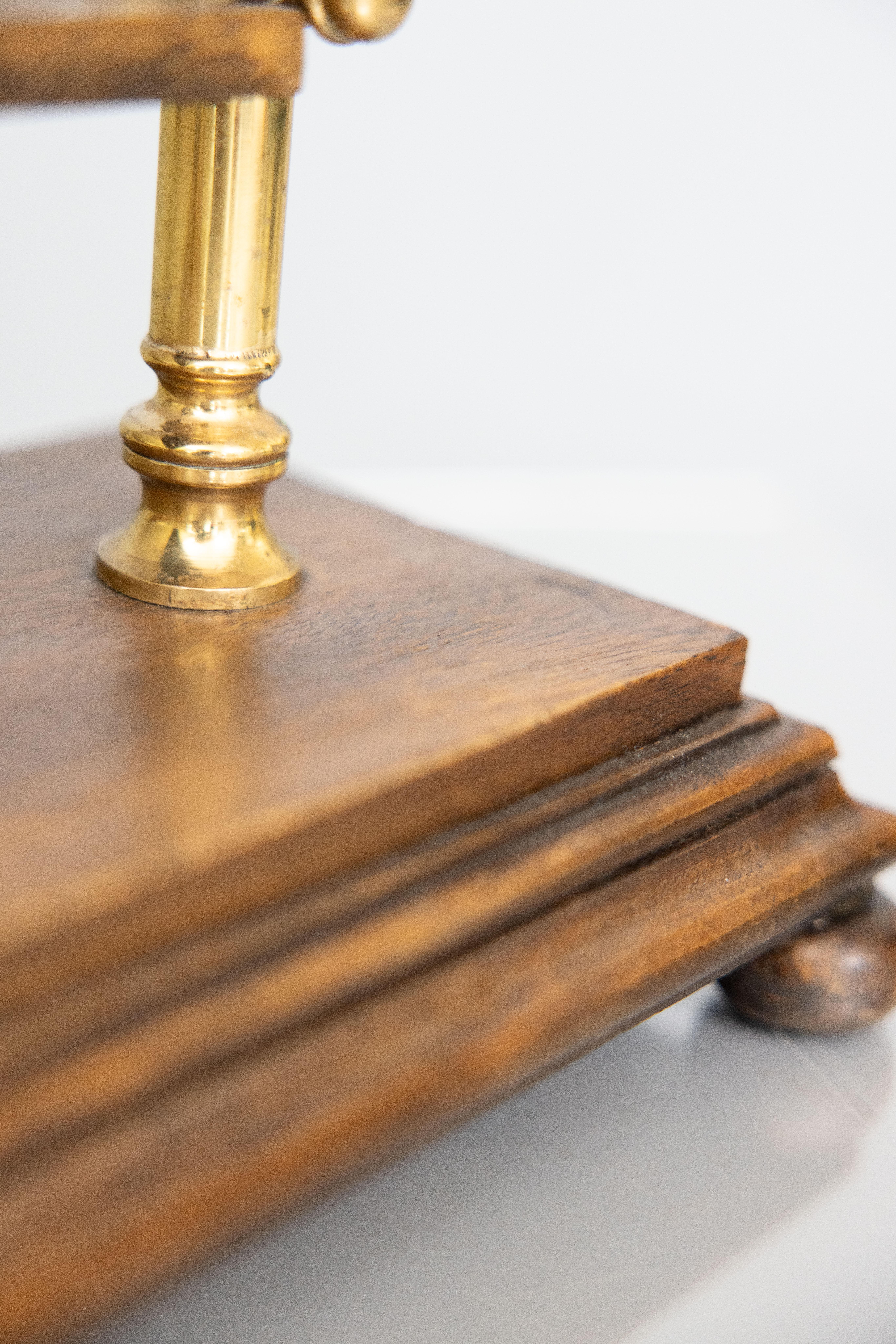 Mid-Century Italian Brass & Walnut Magazine Rack For Sale 2
