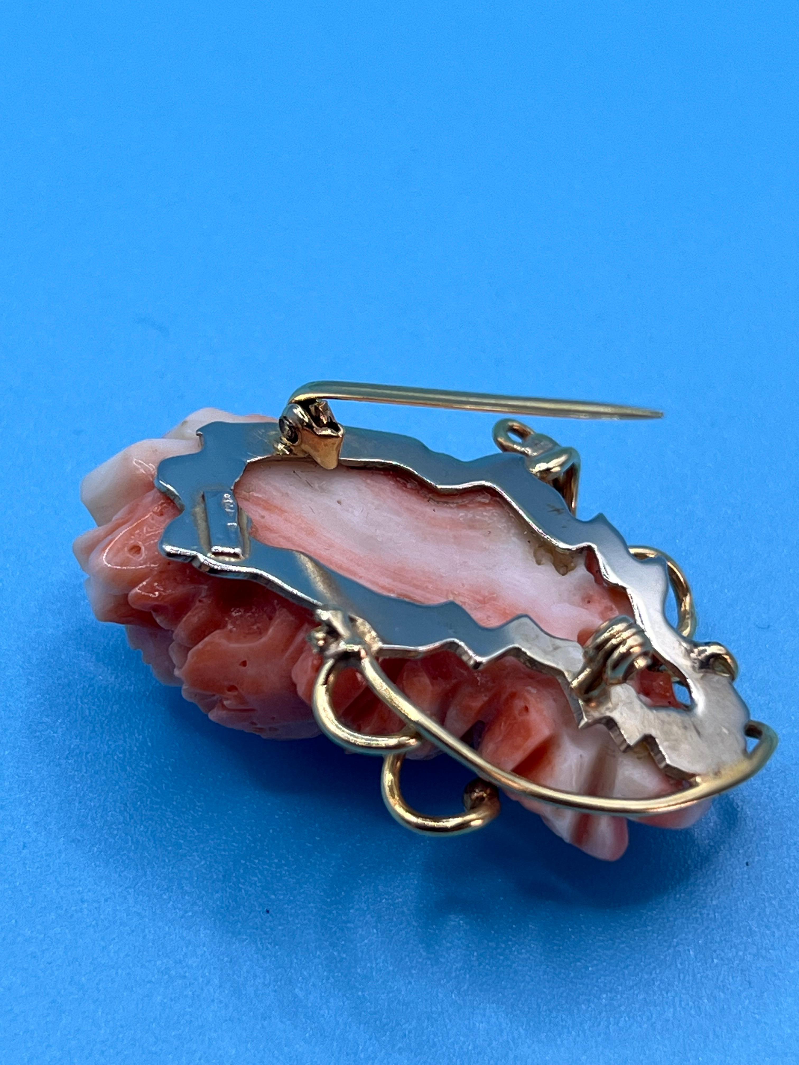 Mid-Century Italian Brooch 18 kt Gold 1960s For Sale 1