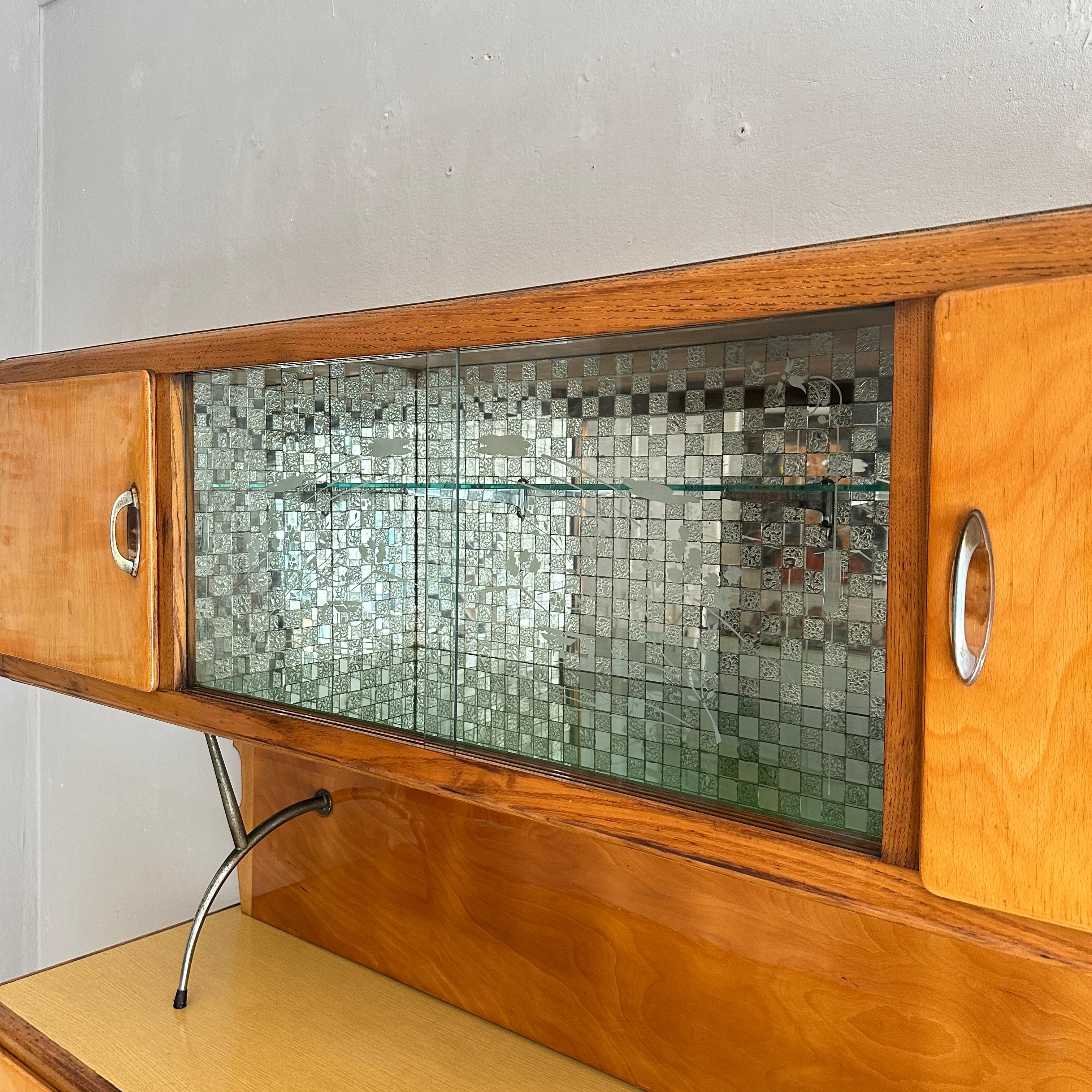 Armario buffet italiano de mediados de siglo al estilo de Ico Parisi, hacia 1950 en venta 5