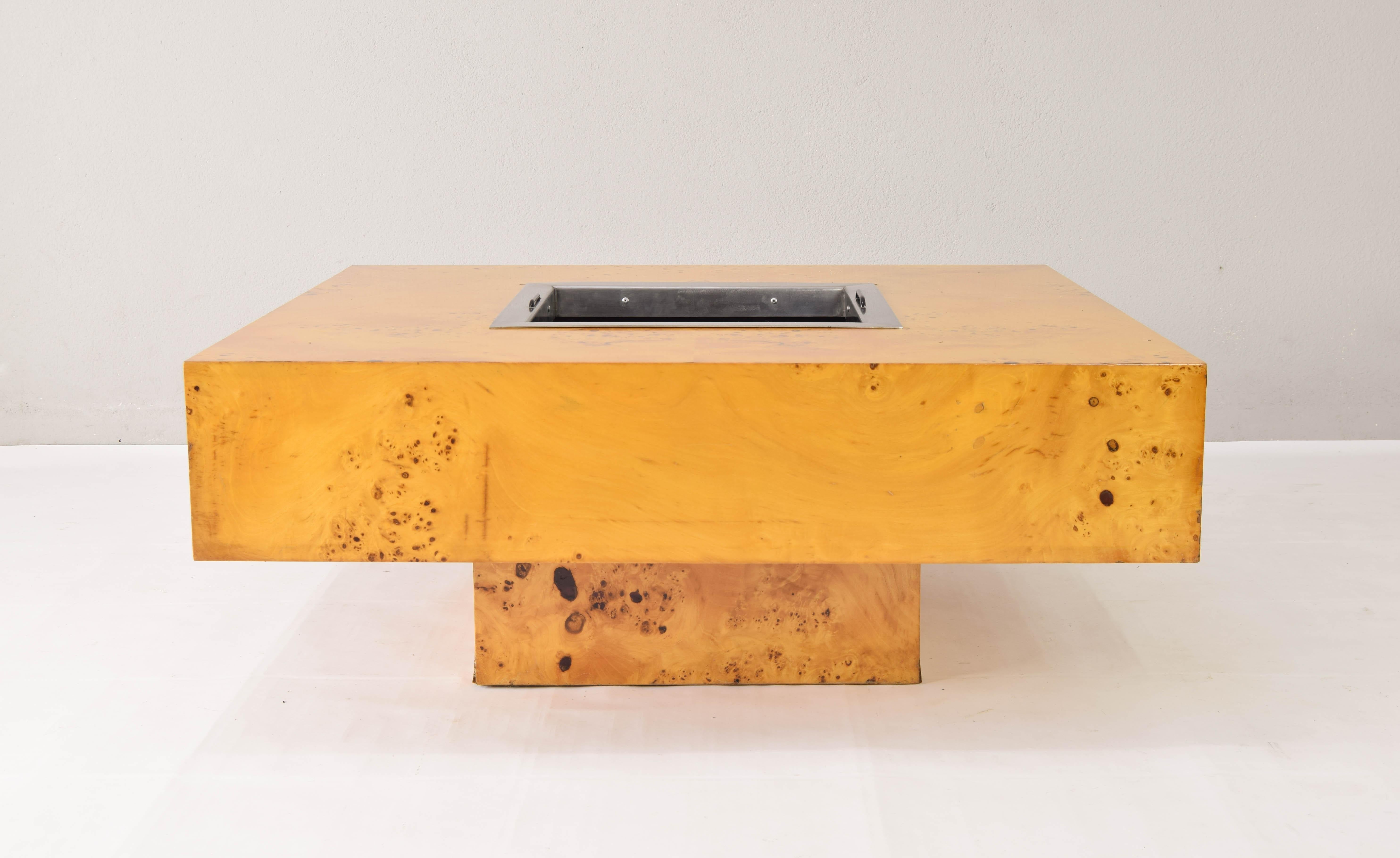 Late 20th Century Midcentury Italian Burl Coffee or Cocktail Table in the Manner of Willy Rizzo For Sale