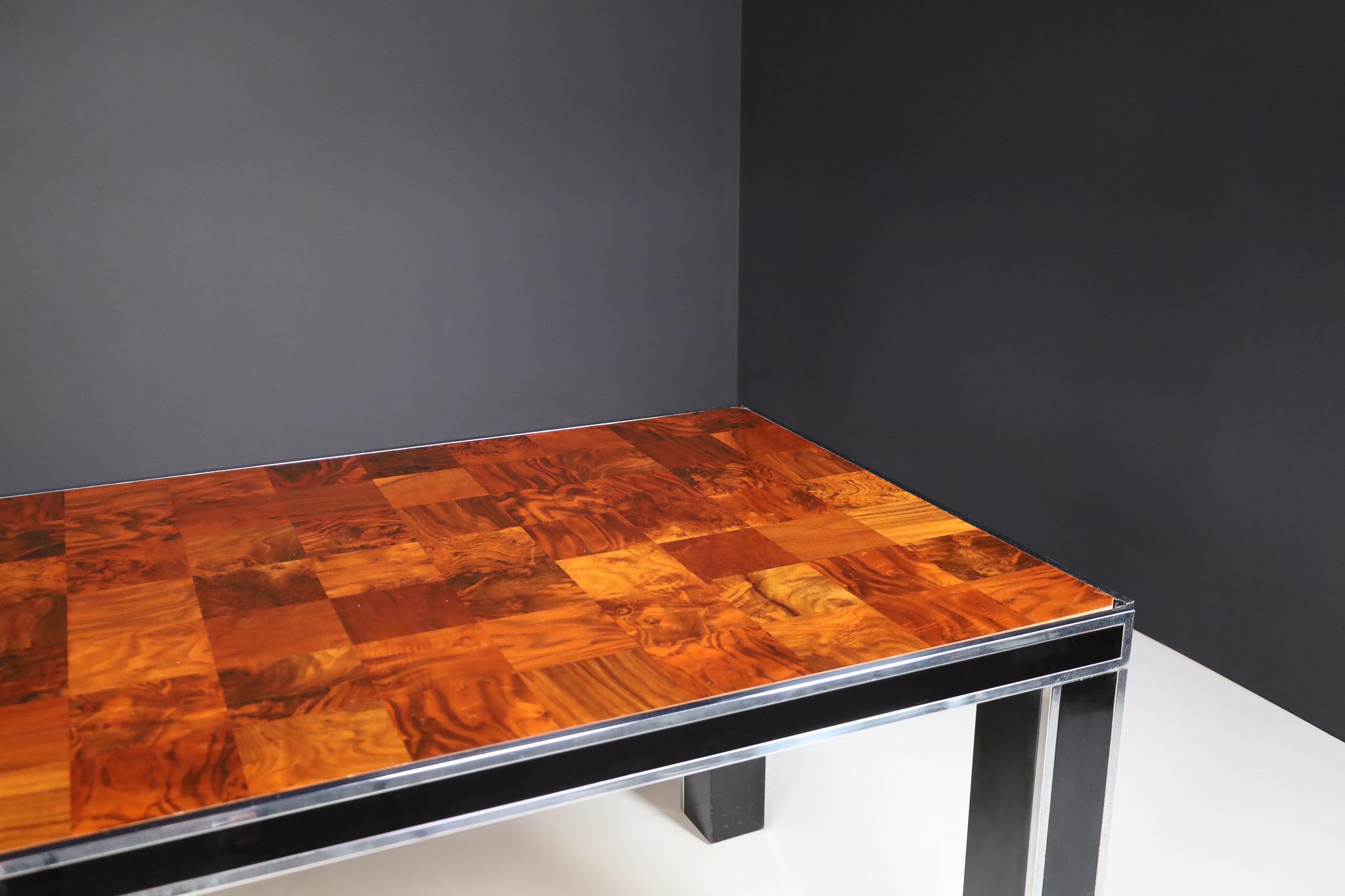 Mid-Century Italian Burl Dining Table by Willy Rizzo, 1970s  In Distressed Condition For Sale In Almelo, NL