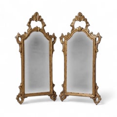 Mid-Century Miroirs italiens en bois doré sculpté de style French Rococo - Paire
