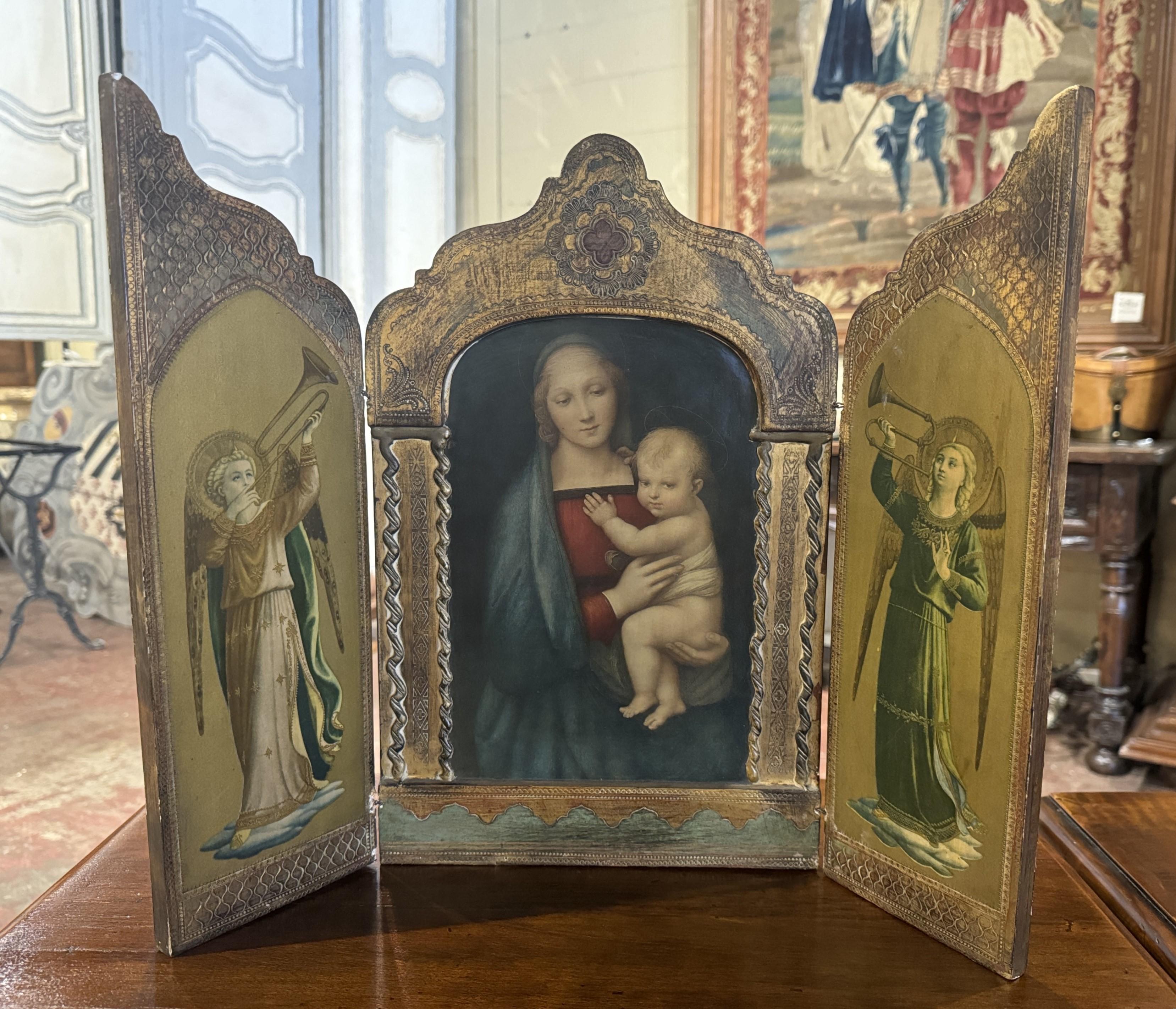 Mid-Century Italian Carved Painted Triptych with Madonna & Child, and Angels In Excellent Condition For Sale In Dallas, TX