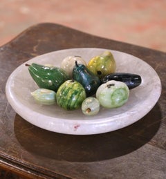 Juego de diez frutas italianas de mediados de siglo talladas en piedra