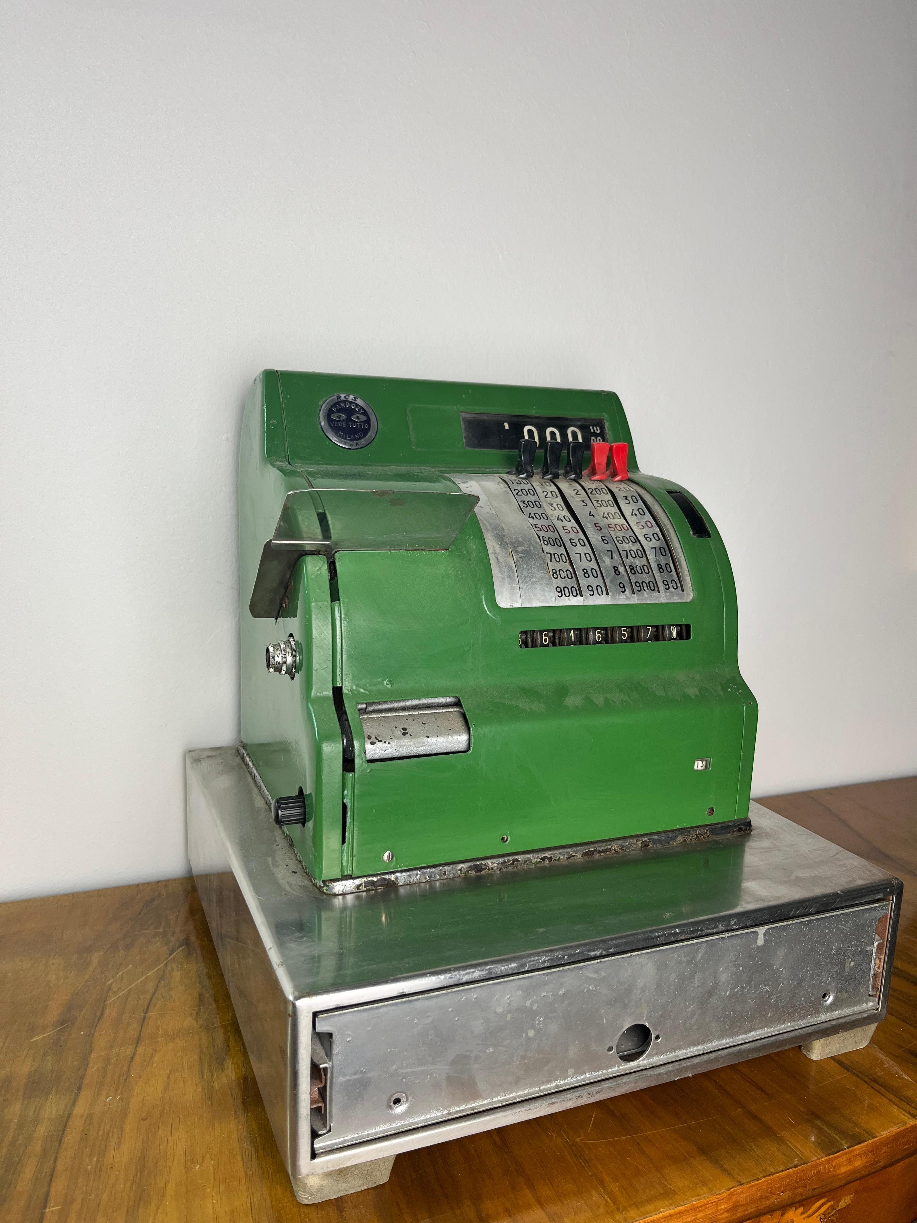 Italienische Registrierkasse aus der Jahrhundertmitte mit Handkurbel, 1960er Jahre im Zustand „Gut“ im Angebot in Palermo, IT