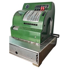 Caisse italienne du milieu du siècle avec manivelle à la main, années 1960