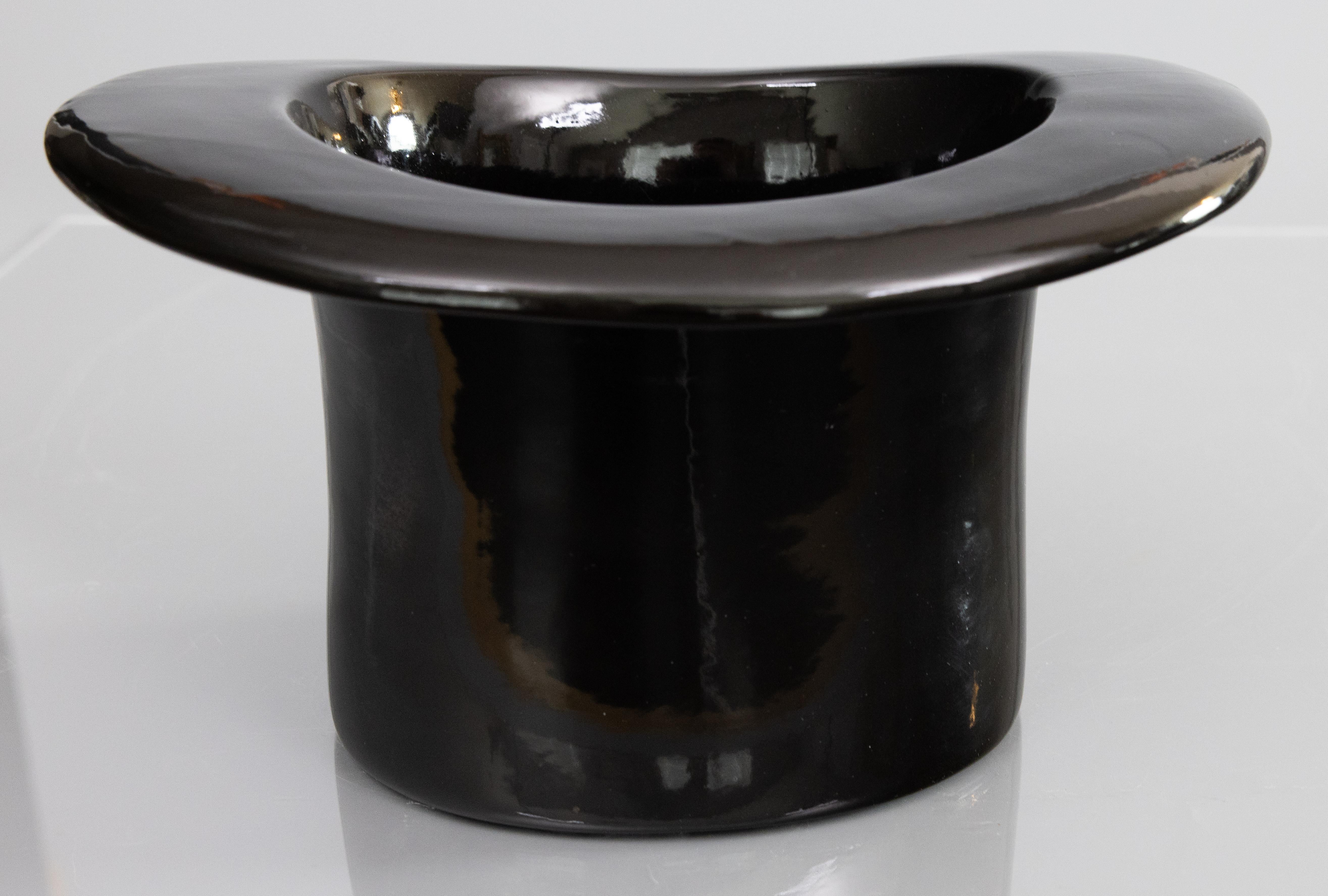 Secchiello da ghiaccio per vino in ceramica nera con cappello a cilindro di metà secolo In condizioni buone in vendita a Pearland, TX