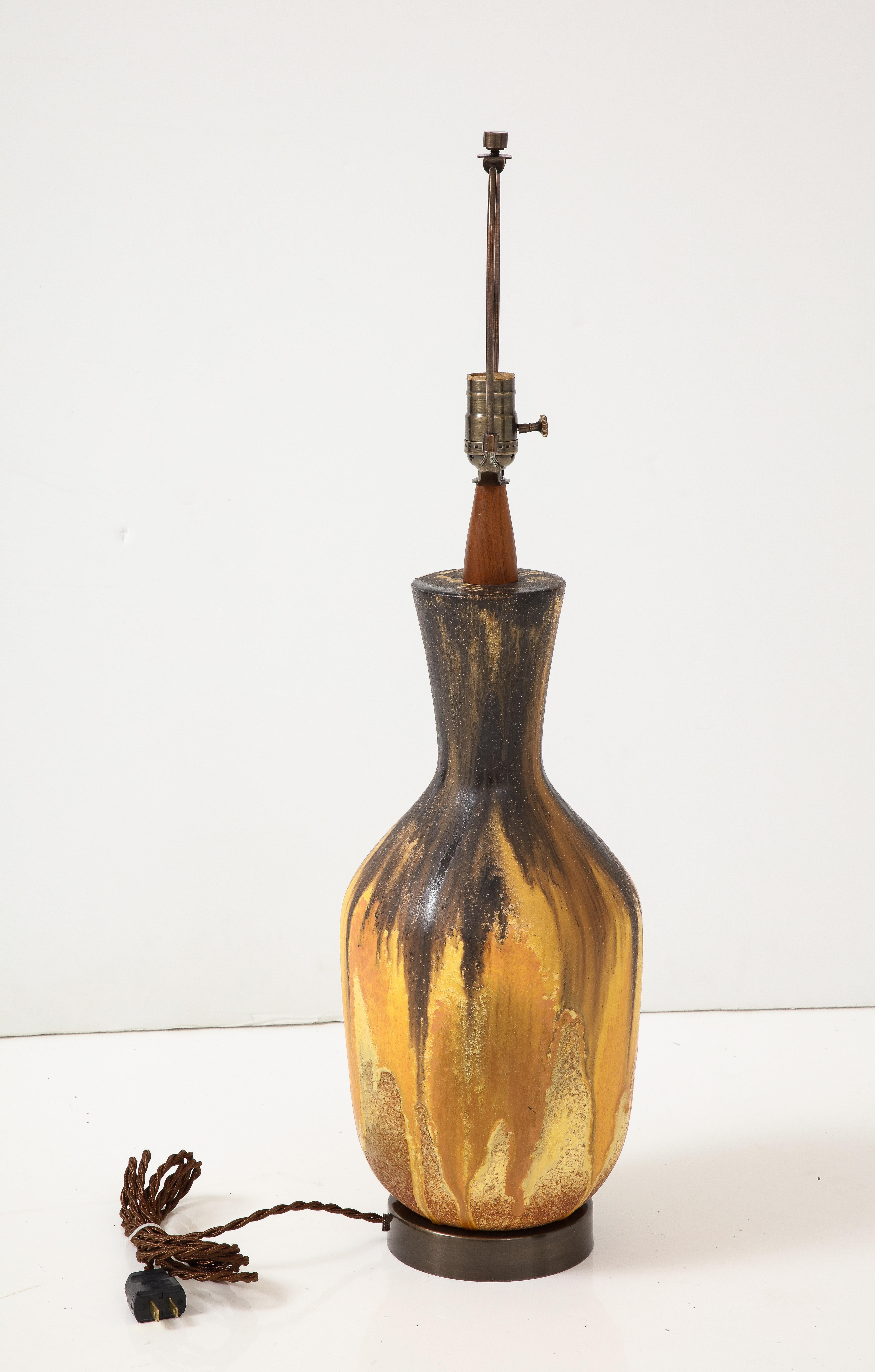 Mid Century, Italian Ceramic Lamp, Fantoni Style In Good Condition For Sale In New York, NY