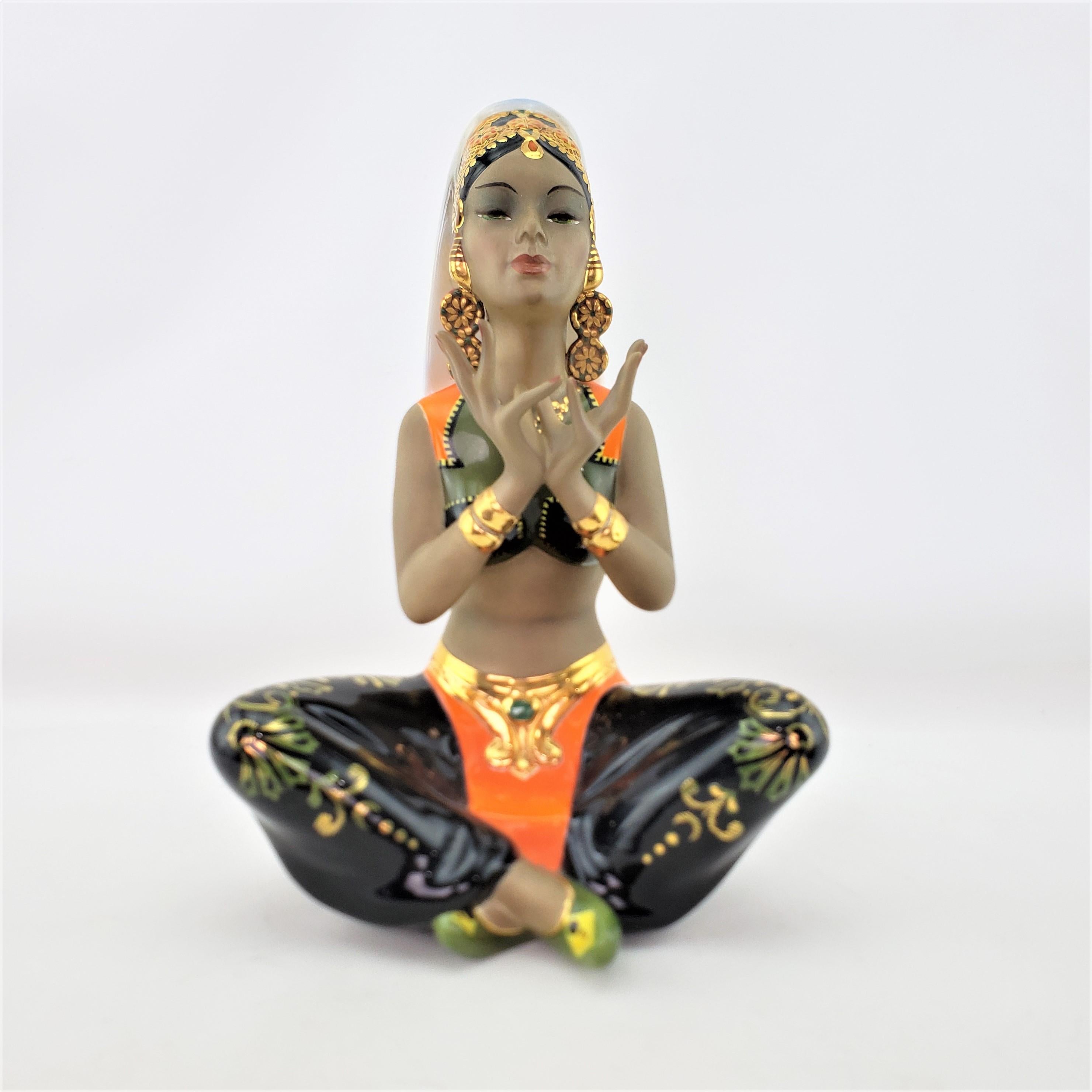 Mid-Century Modern Sculpture «ray » de danseuse thaïlandaise Marchio Depositato, en céramique italienne du milieu du siècle dernier en vente
