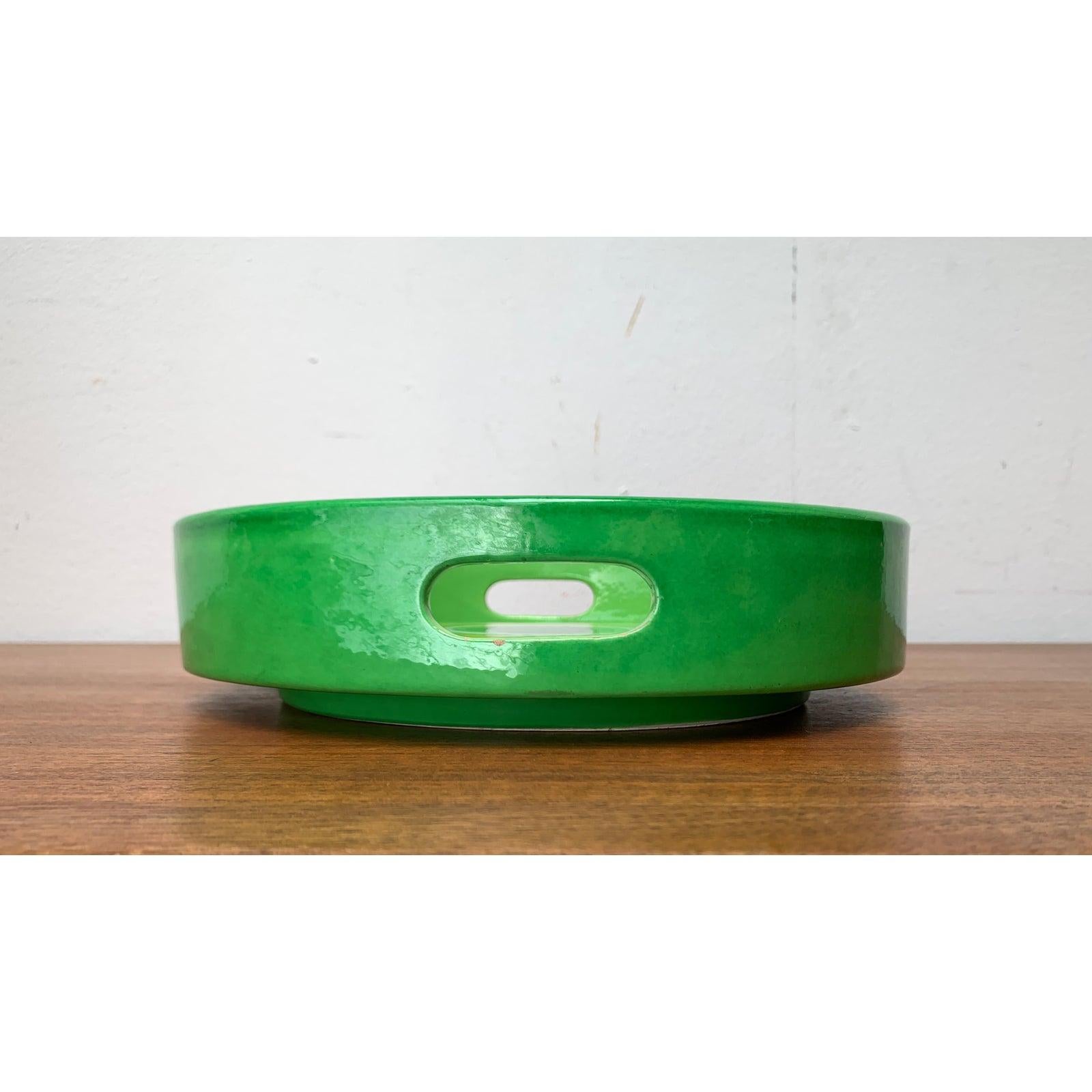 Mid-Century Italian Ceramic Tray by Bitossi for Rosenthal Netter, 1960s, in Very Good conditions. Designed 1960 to 1969 This piece has an attribution mark.

Additional information:
Materials: Ceramic
Style: Mid-Century Modern
Brand: Bitossi
Country