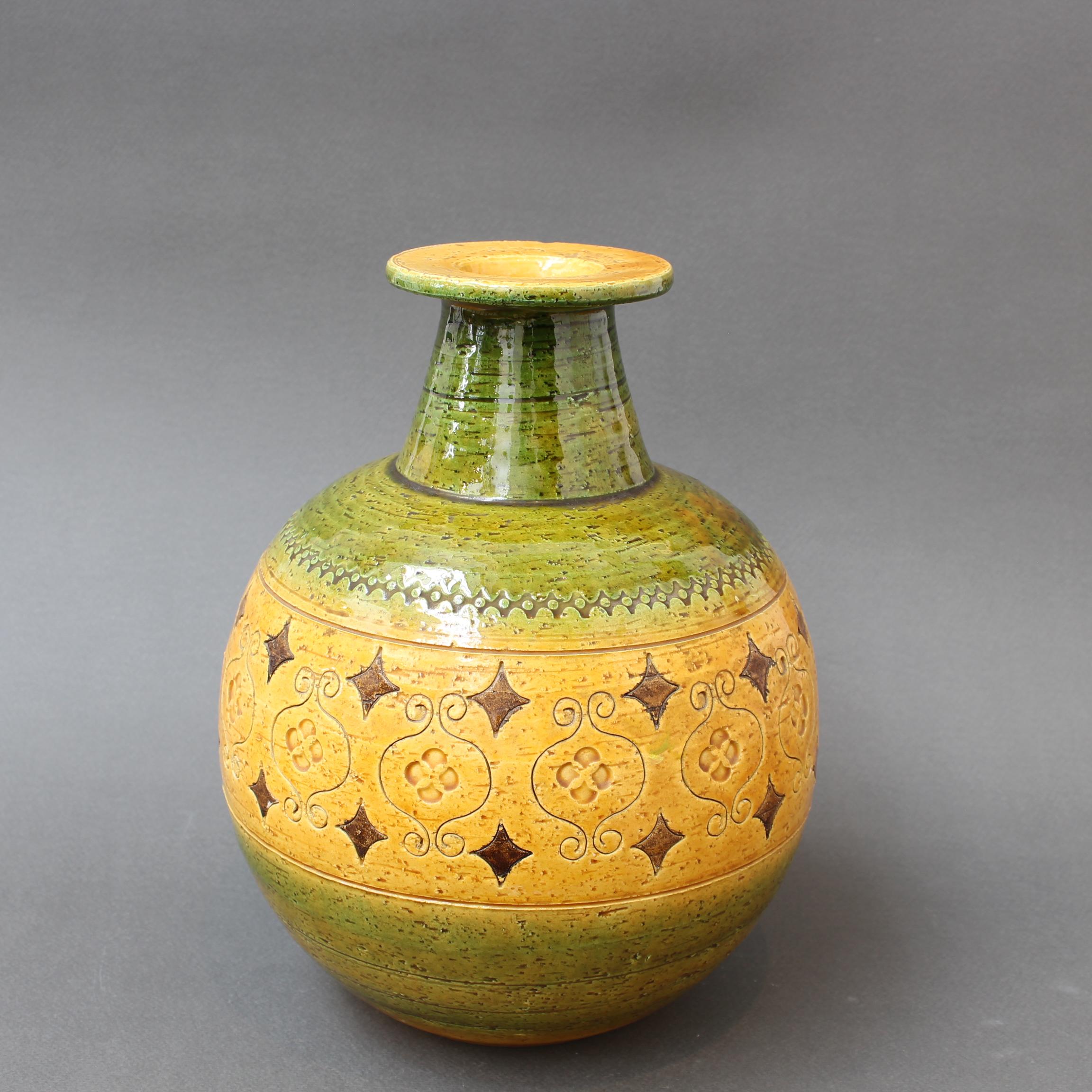Italienische Keramikvase aus der Mitte des Jahrhunderts von Aldo Londi für Bitossi – „Arabesque“  (Handbemalt) im Angebot