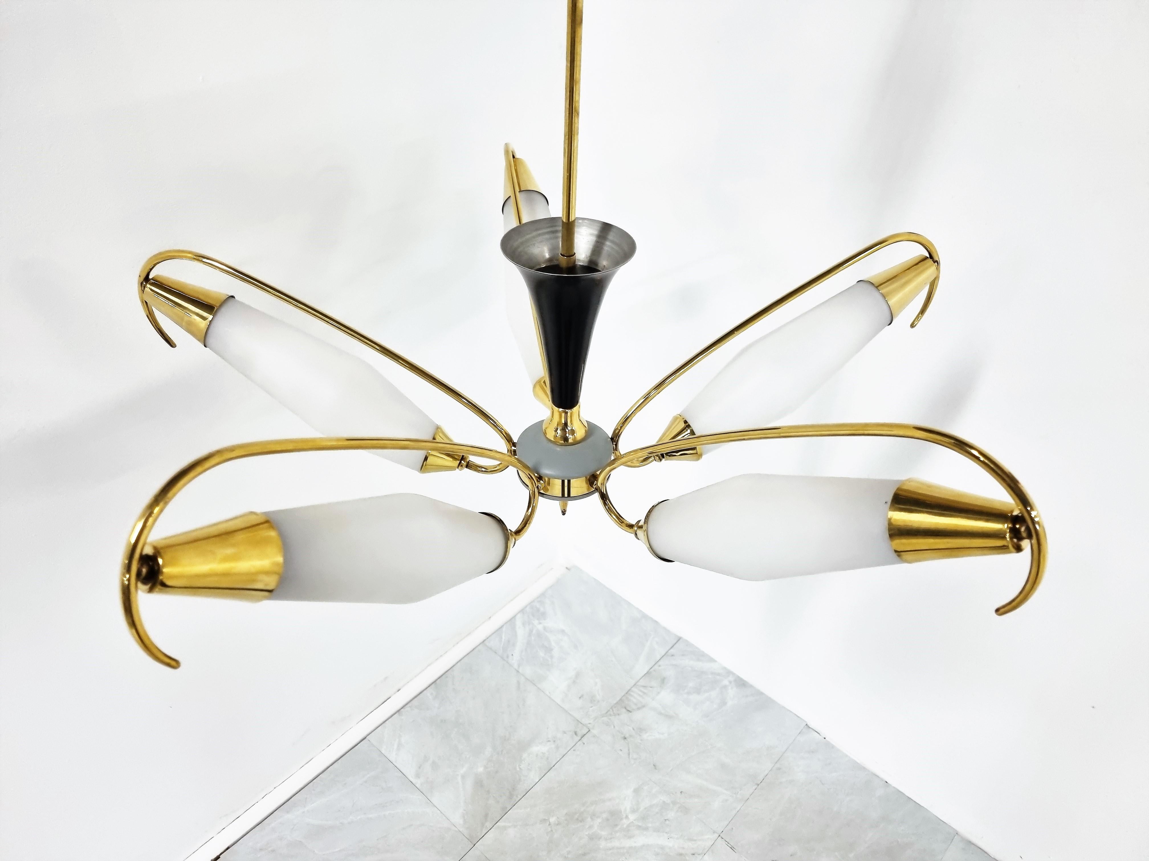 Mid Century Italian Chandelier, 1960s For Sale 4