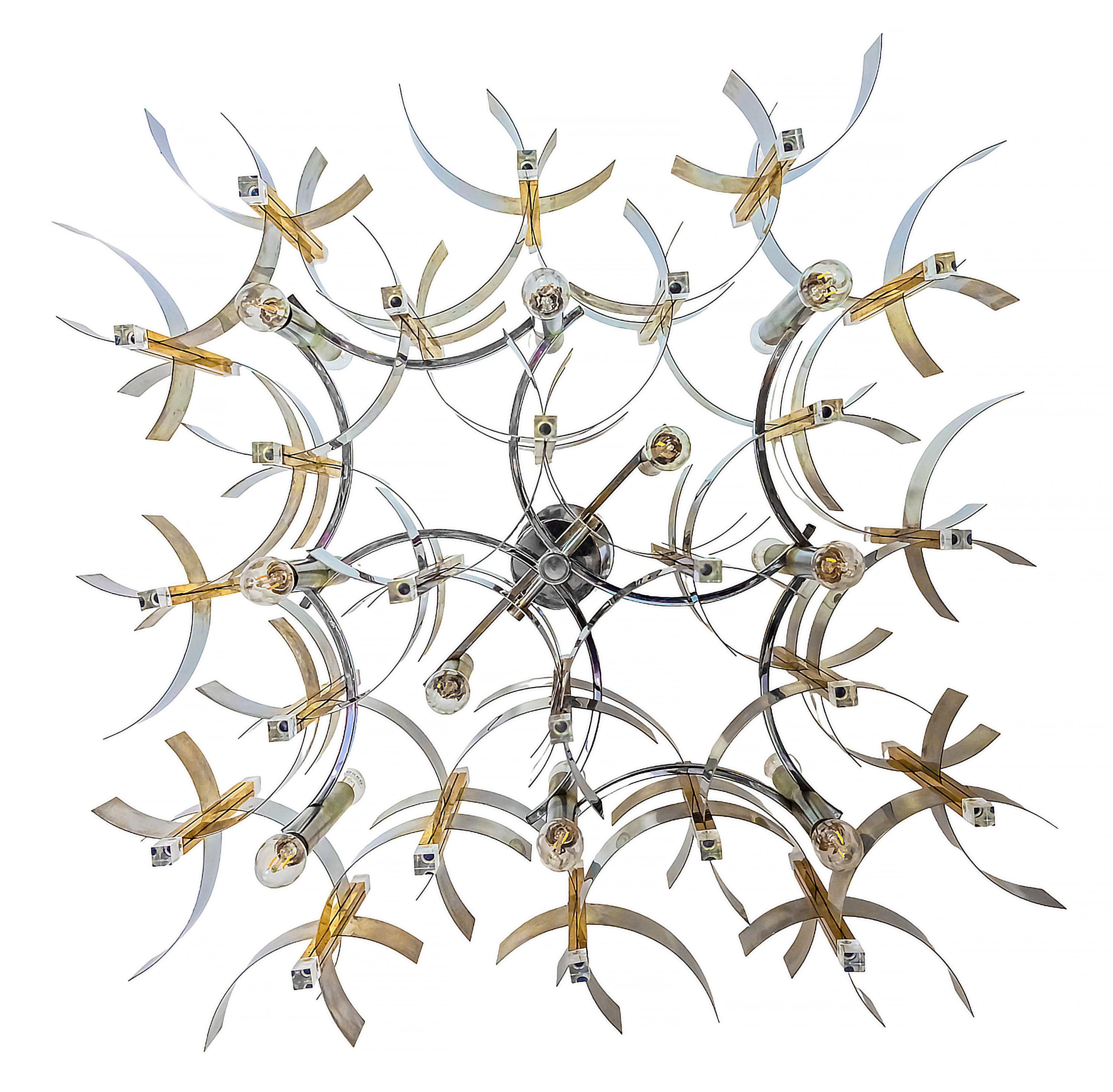 Mid-Century moderno Lampadario italiano del Medioevo di Gaetano Sciolari, circa 1970 in vendita